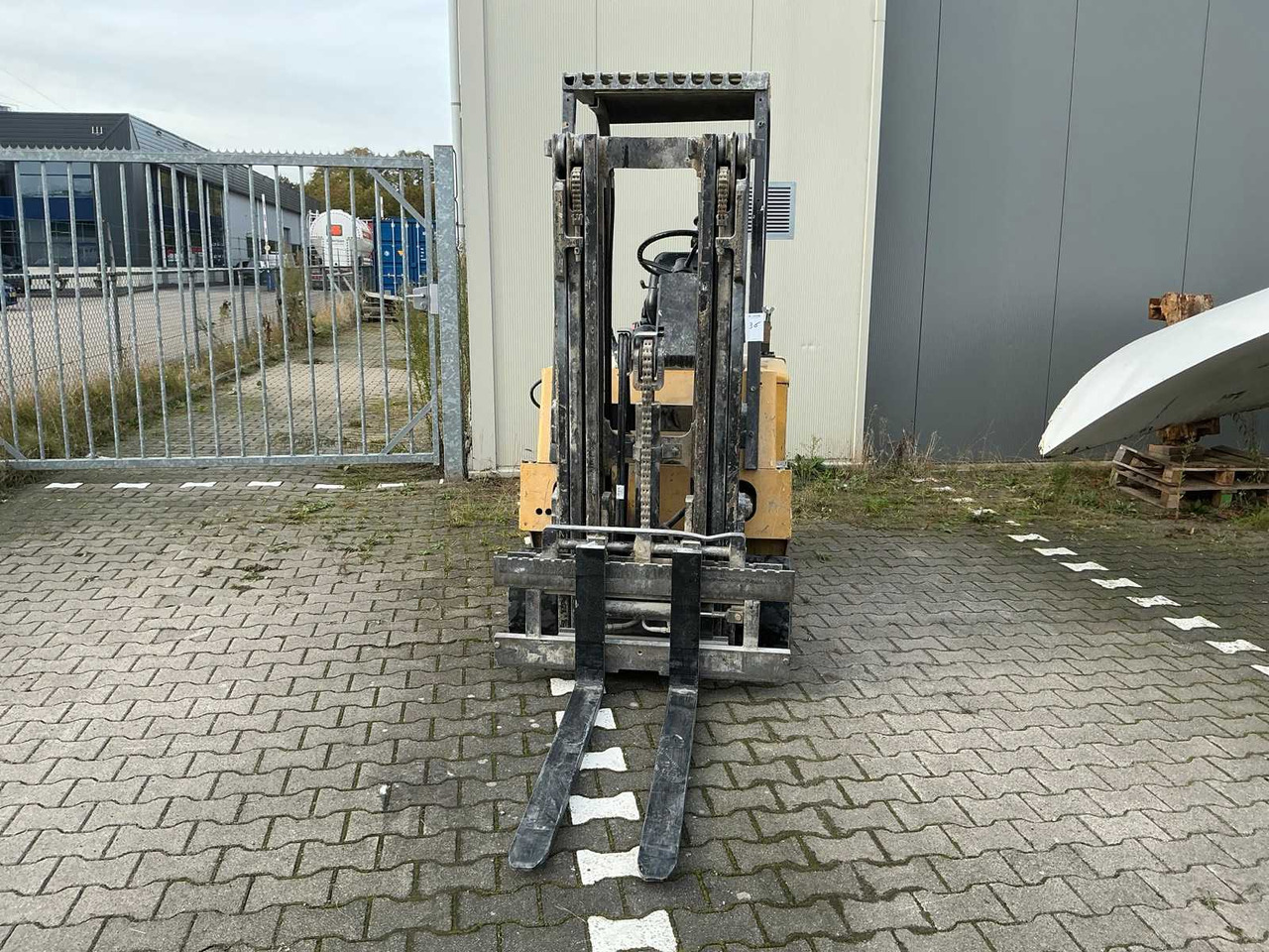 1993 HYSTER E2.00 XL FORKLIFT - Vastapainotrukki: kuva 1993 HYSTER E2.00 XL FORKLIFT - Vastapainotrukki 1993 HYSTER E2.00 XL FORKLIFT - Vastapainotrukki: kuva 1993 HYSTER E2.00 XL FORKLIFT - Vastapainotrukki