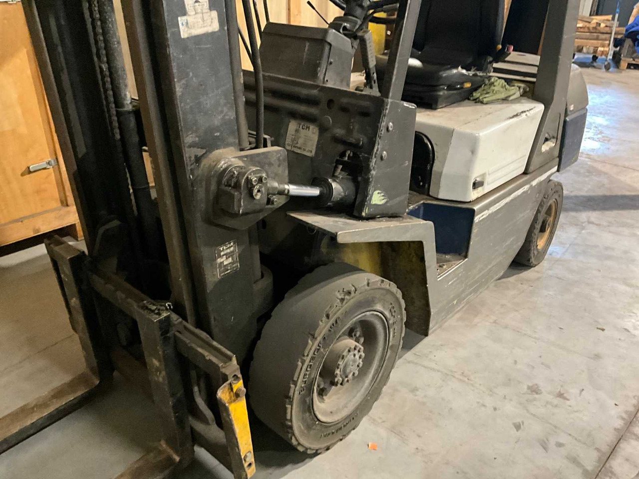 1993 TCM FD25Z3T FORKLIFT - Vastapainotrukki: kuva 1993 TCM FD25Z3T FORKLIFT - Vastapainotrukki 1993 TCM FD25Z3T FORKLIFT - Vastapainotrukki: kuva 1993 TCM FD25Z3T FORKLIFT - Vastapainotrukki