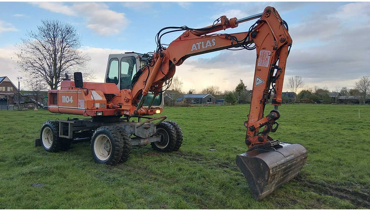 1996 ATLAS 1104 WHEELED EXCAVATOR - Pyöräalustainen kaivinkone: kuva 1996 ATLAS 1104 WHEELED EXCAVATOR - Pyöräalustainen kaivinkone 1996 ATLAS 1104 WHEELED EXCAVATOR - Pyöräalustainen kaivinkone: kuva 1996 ATLAS 1104 WHEELED EXCAVATOR - Pyöräalustainen kaivinkone
