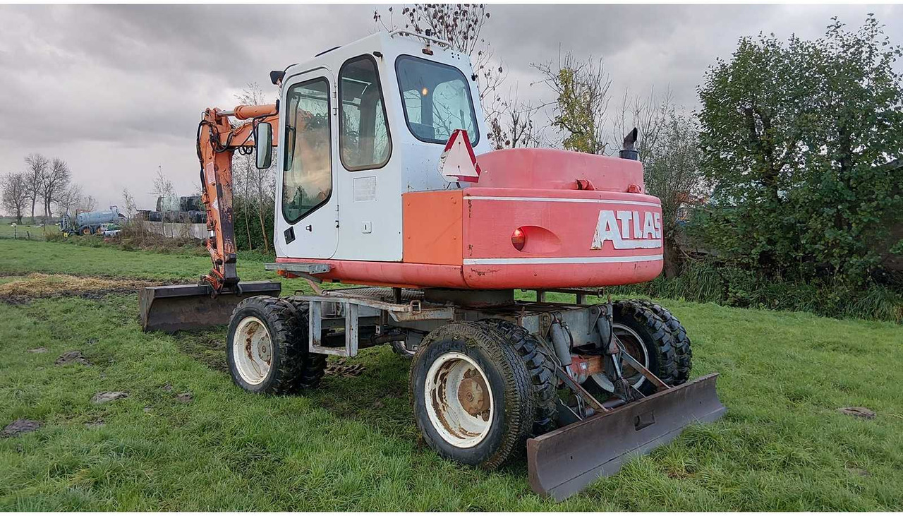 1996 ATLAS 1104 WHEELED EXCAVATOR - Pyöräalustainen kaivinkone: kuva 1996 ATLAS 1104 WHEELED EXCAVATOR - Pyöräalustainen kaivinkone 1996 ATLAS 1104 WHEELED EXCAVATOR - Pyöräalustainen kaivinkone: kuva 1996 ATLAS 1104 WHEELED EXCAVATOR - Pyöräalustainen kaivinkone