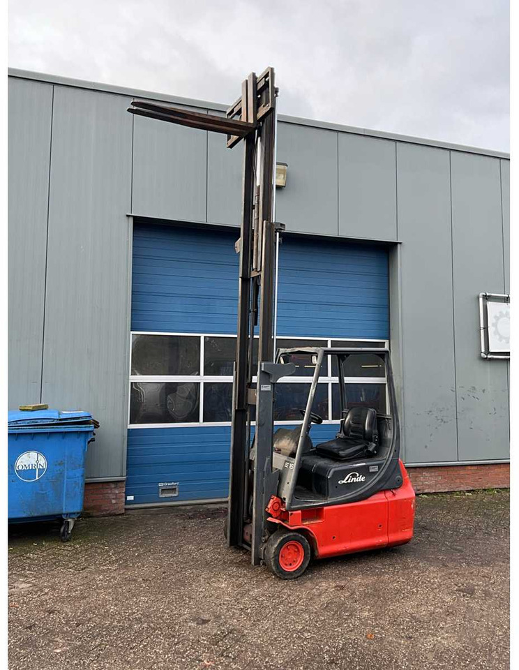 1996 LINDE E16 FORKLIFT - Vastapainotrukki: kuva 1996 LINDE E16 FORKLIFT - Vastapainotrukki 1996 LINDE E16 FORKLIFT - Vastapainotrukki: kuva 1996 LINDE E16 FORKLIFT - Vastapainotrukki