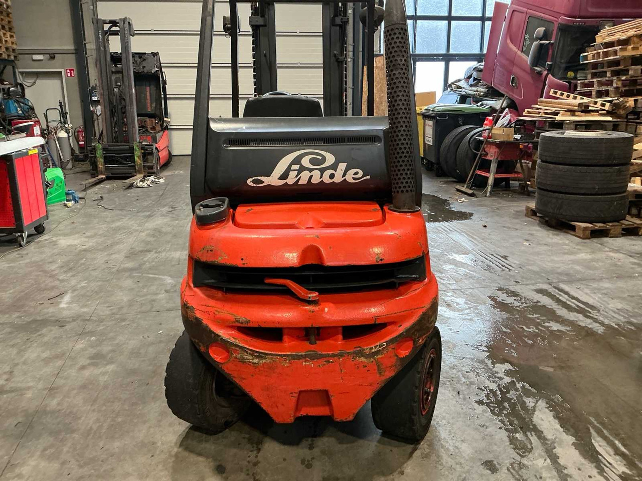 1996 LINDE H20D-02 FORKLIFT - Vastapainotrukki: kuva 1996 LINDE H20D-02 FORKLIFT - Vastapainotrukki 1996 LINDE H20D-02 FORKLIFT - Vastapainotrukki: kuva 1996 LINDE H20D-02 FORKLIFT - Vastapainotrukki