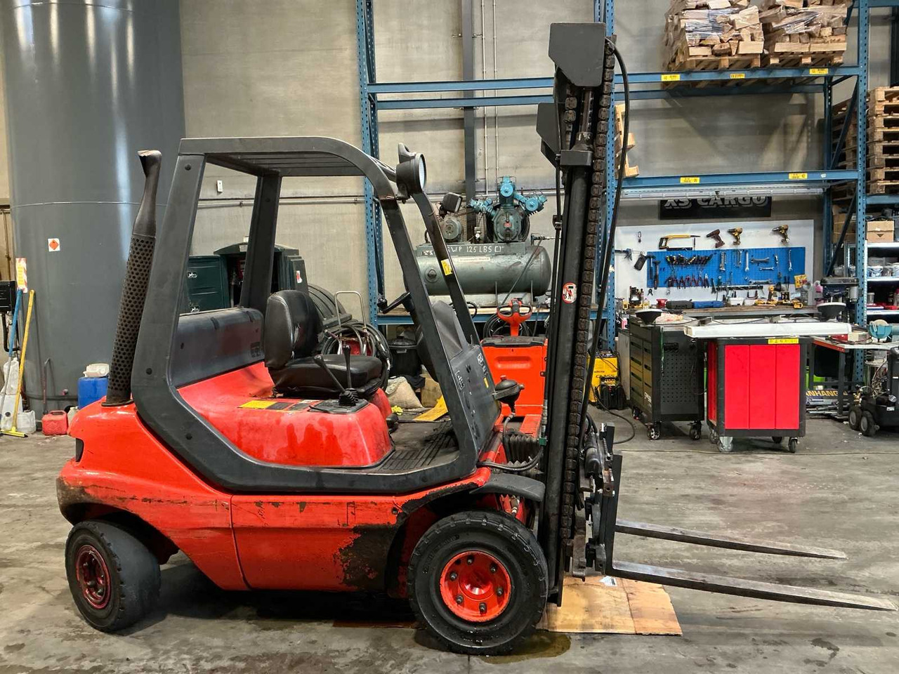 1996 LINDE H20D-02 FORKLIFT - Vastapainotrukki: kuva 1996 LINDE H20D-02 FORKLIFT - Vastapainotrukki 1996 LINDE H20D-02 FORKLIFT - Vastapainotrukki: kuva 1996 LINDE H20D-02 FORKLIFT - Vastapainotrukki