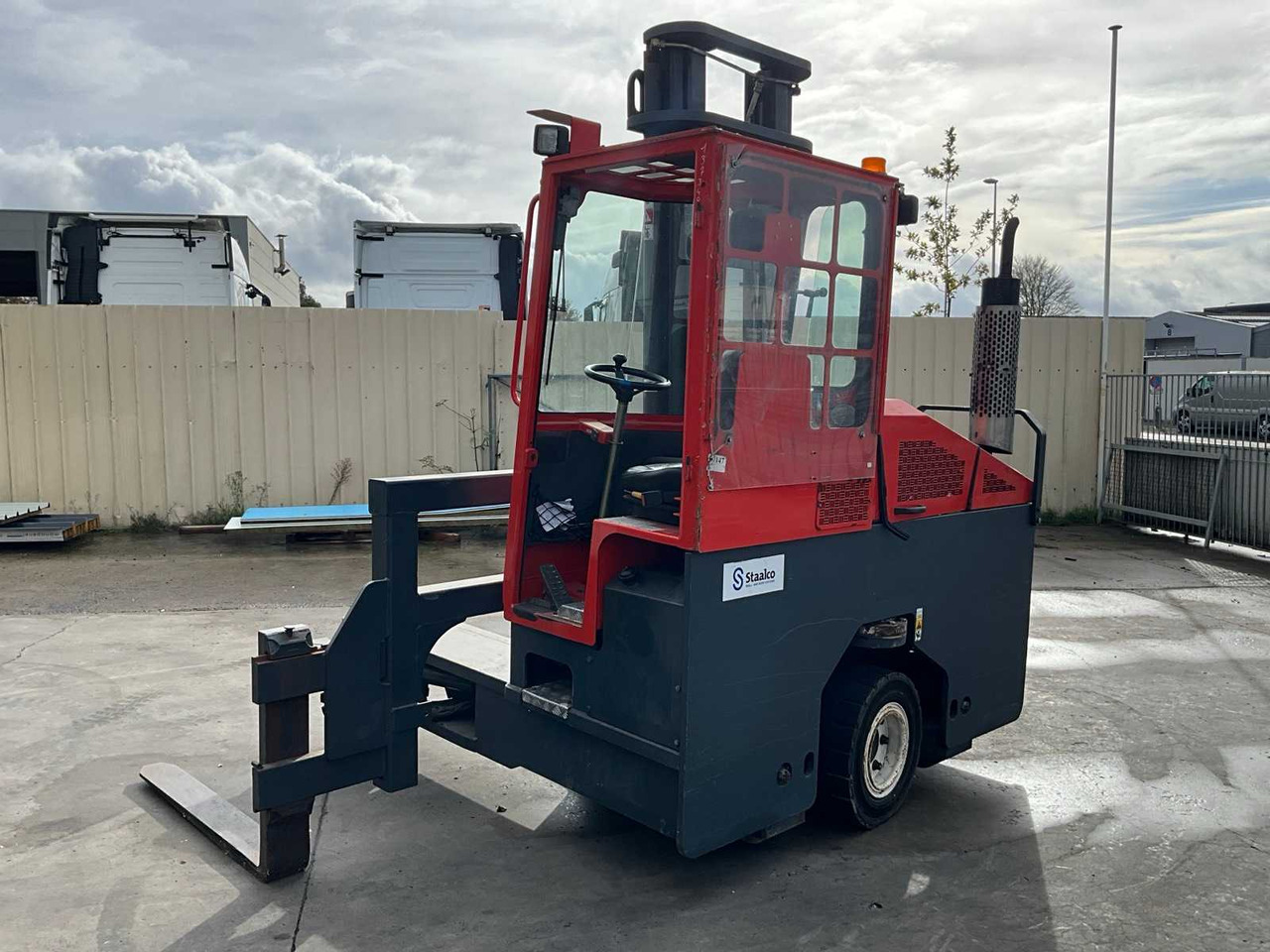 Vastapainotrukki 2001 COMBILIFT 4500 FORKLIFT 4-WAY: kuva Vastapainotrukki 2001 COMBILIFT 4500 FORKLIFT 4-WAY Vastapainotrukki 2001 COMBILIFT 4500 FORKLIFT 4-WAY: kuva Vastapainotrukki 2001 COMBILIFT 4500 FORKLIFT 4-WAY