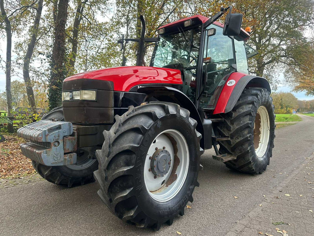 2001 NEW HOLLAND T/M 115 ALL-WHEEL DRIVE FARM TRACTOR - Traktori: kuva 2001 NEW HOLLAND T/M 115 ALL-WHEEL DRIVE FARM TRACTOR - Traktori 2001 NEW HOLLAND T/M 115 ALL-WHEEL DRIVE FARM TRACTOR - Traktori: kuva 2001 NEW HOLLAND T/M 115 ALL-WHEEL DRIVE FARM TRACTOR - Traktori