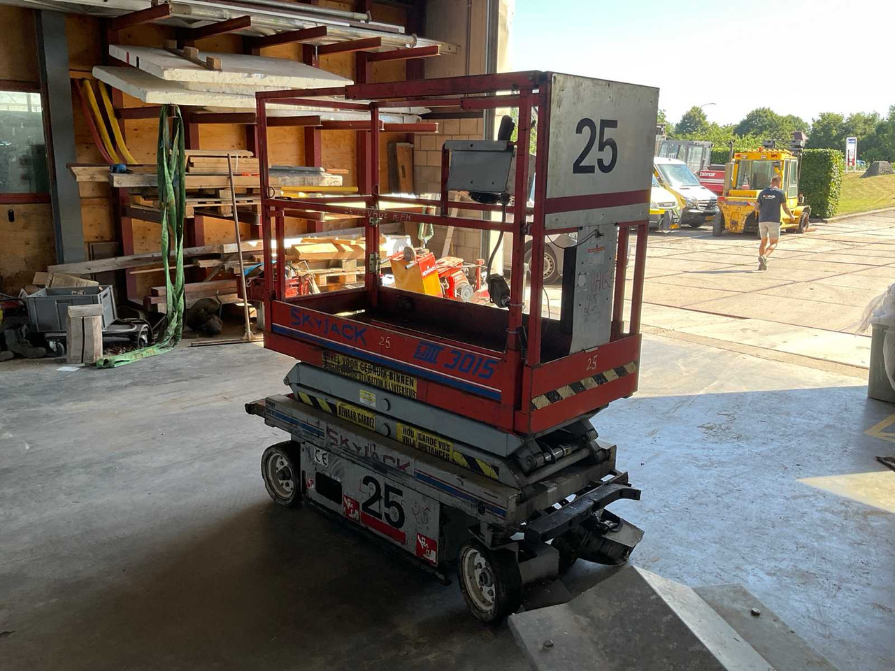 2002 SKYJACK SJ3 3015 AERIAL PLATFORM - Henkilönostin: kuva 2002 SKYJACK SJ3 3015 AERIAL PLATFORM - Henkilönostin 2002 SKYJACK SJ3 3015 AERIAL PLATFORM - Henkilönostin: kuva 2002 SKYJACK SJ3 3015 AERIAL PLATFORM - Henkilönostin