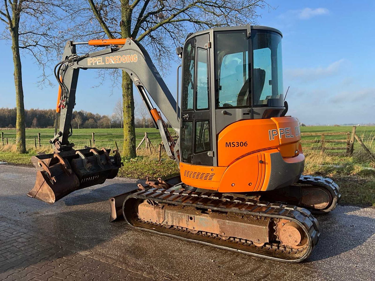 2002 YANMAR V1055 CRAWLER EXCAVATOR - Kaivuri: kuva 2002 YANMAR V1055 CRAWLER EXCAVATOR - Kaivuri 2002 YANMAR V1055 CRAWLER EXCAVATOR - Kaivuri: kuva 2002 YANMAR V1055 CRAWLER EXCAVATOR - Kaivuri