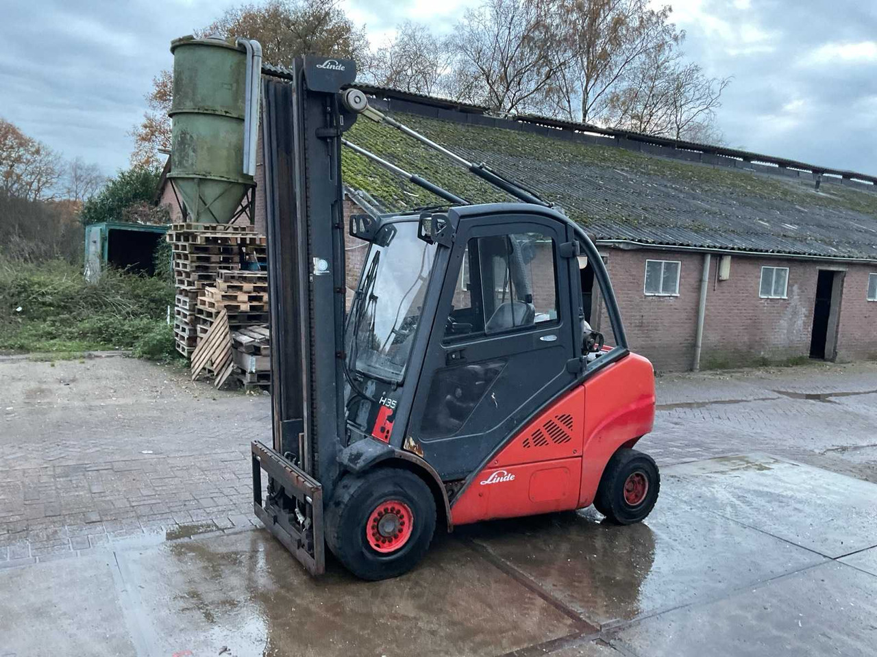 2003 LINDE H35T FORKLIFT - Vastapainotrukki: kuva 2003 LINDE H35T FORKLIFT - Vastapainotrukki 2003 LINDE H35T FORKLIFT - Vastapainotrukki: kuva 2003 LINDE H35T FORKLIFT - Vastapainotrukki