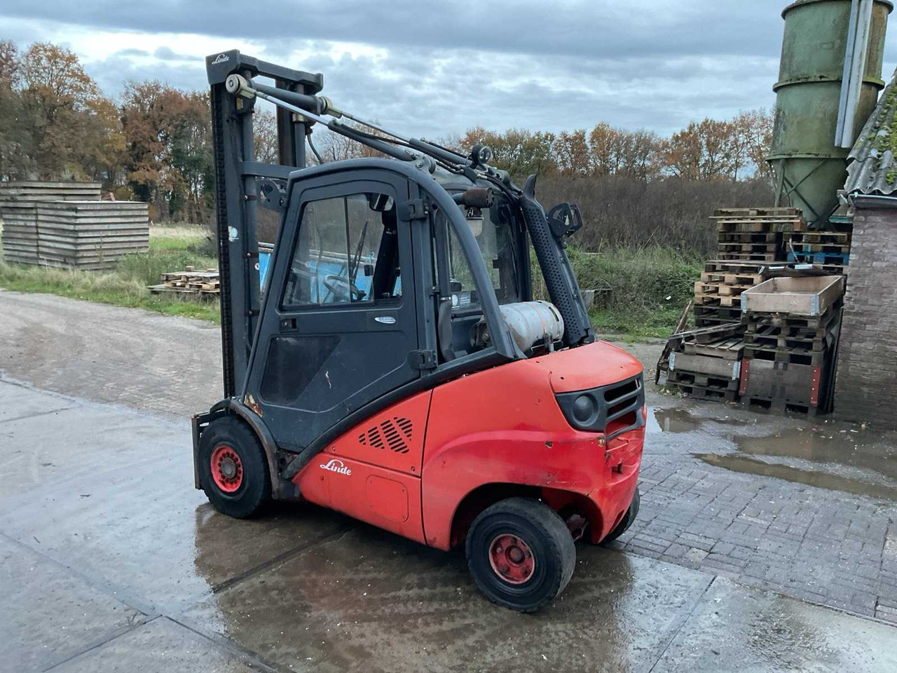 2003 LINDE H35T FORKLIFT - Vastapainotrukki: kuva 2003 LINDE H35T FORKLIFT - Vastapainotrukki 2003 LINDE H35T FORKLIFT - Vastapainotrukki: kuva 2003 LINDE H35T FORKLIFT - Vastapainotrukki