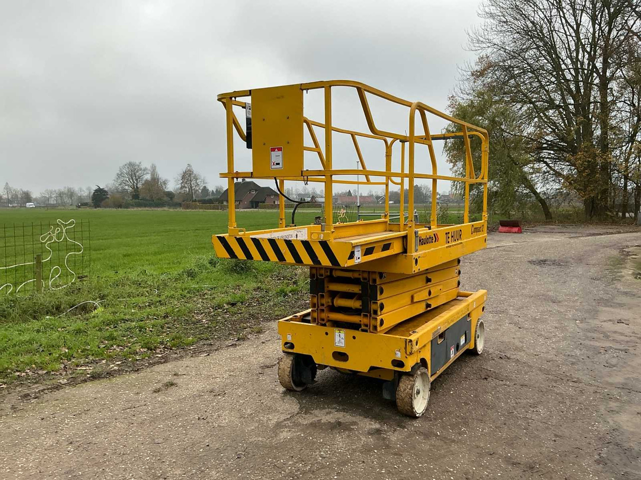 2003 PINGUELY - HAULOTTE COMPACT 12 AERIAL PLATFORM - Henkilönostin: kuva 2003 PINGUELY - HAULOTTE COMPACT 12 AERIAL PLATFORM - Henkilönostin 2003 PINGUELY - HAULOTTE COMPACT 12 AERIAL PLATFORM - Henkilönostin: kuva 2003 PINGUELY - HAULOTTE COMPACT 12 AERIAL PLATFORM - Henkilönostin