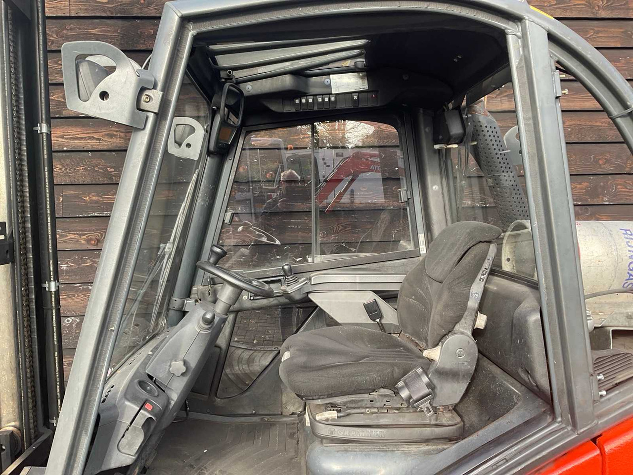 2006 LINDE H 35 T FORKLIFT TRUCK - Vastapainotrukki: kuva 2006 LINDE H 35 T FORKLIFT TRUCK - Vastapainotrukki 2006 LINDE H 35 T FORKLIFT TRUCK - Vastapainotrukki: kuva 2006 LINDE H 35 T FORKLIFT TRUCK - Vastapainotrukki