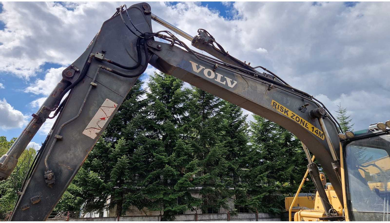 Kaivuri 2008 VOLVO EC140BLC TRACKED EXCAVATOR: kuva Kaivuri 2008 VOLVO EC140BLC TRACKED EXCAVATOR