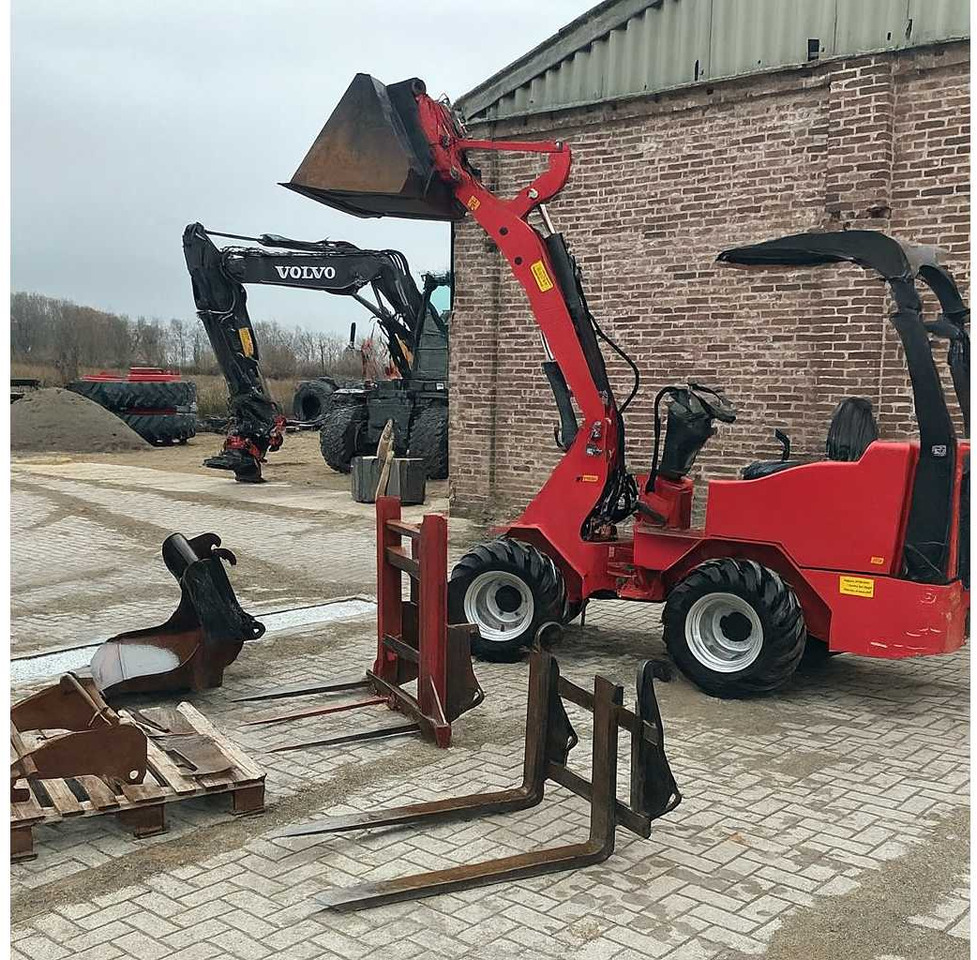 2011 MACKS 333 SHOVEL - Pyöräkuormaaja: kuva 2011 MACKS 333 SHOVEL - Pyöräkuormaaja 2011 MACKS 333 SHOVEL - Pyöräkuormaaja: kuva 2011 MACKS 333 SHOVEL - Pyöräkuormaaja