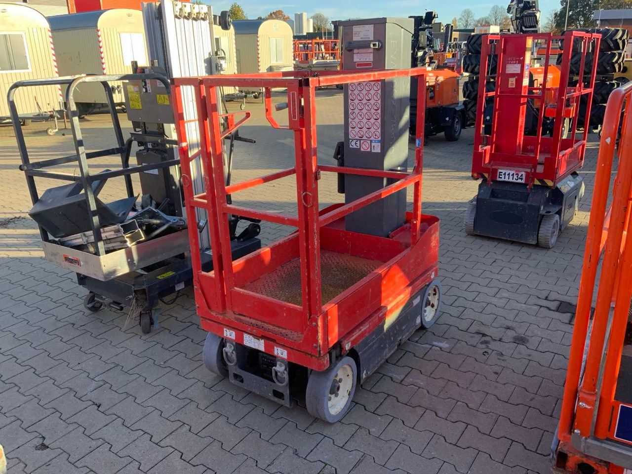 2014 SKYJACK SJ16 AERIAL PLATFORM - Henkilönostin: kuva 2014 SKYJACK SJ16 AERIAL PLATFORM - Henkilönostin 2014 SKYJACK SJ16 AERIAL PLATFORM - Henkilönostin: kuva 2014 SKYJACK SJ16 AERIAL PLATFORM - Henkilönostin