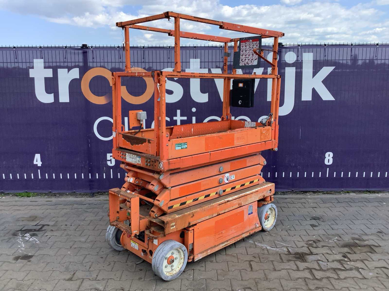 2014 - SKYJACK - SJ3-3219 - SCISSOR LIFT - Henkilönostin: kuva 2014 - SKYJACK - SJ3-3219 - SCISSOR LIFT - Henkilönostin 2014 - SKYJACK - SJ3-3219 - SCISSOR LIFT - Henkilönostin: kuva 2014 - SKYJACK - SJ3-3219 - SCISSOR LIFT - Henkilönostin