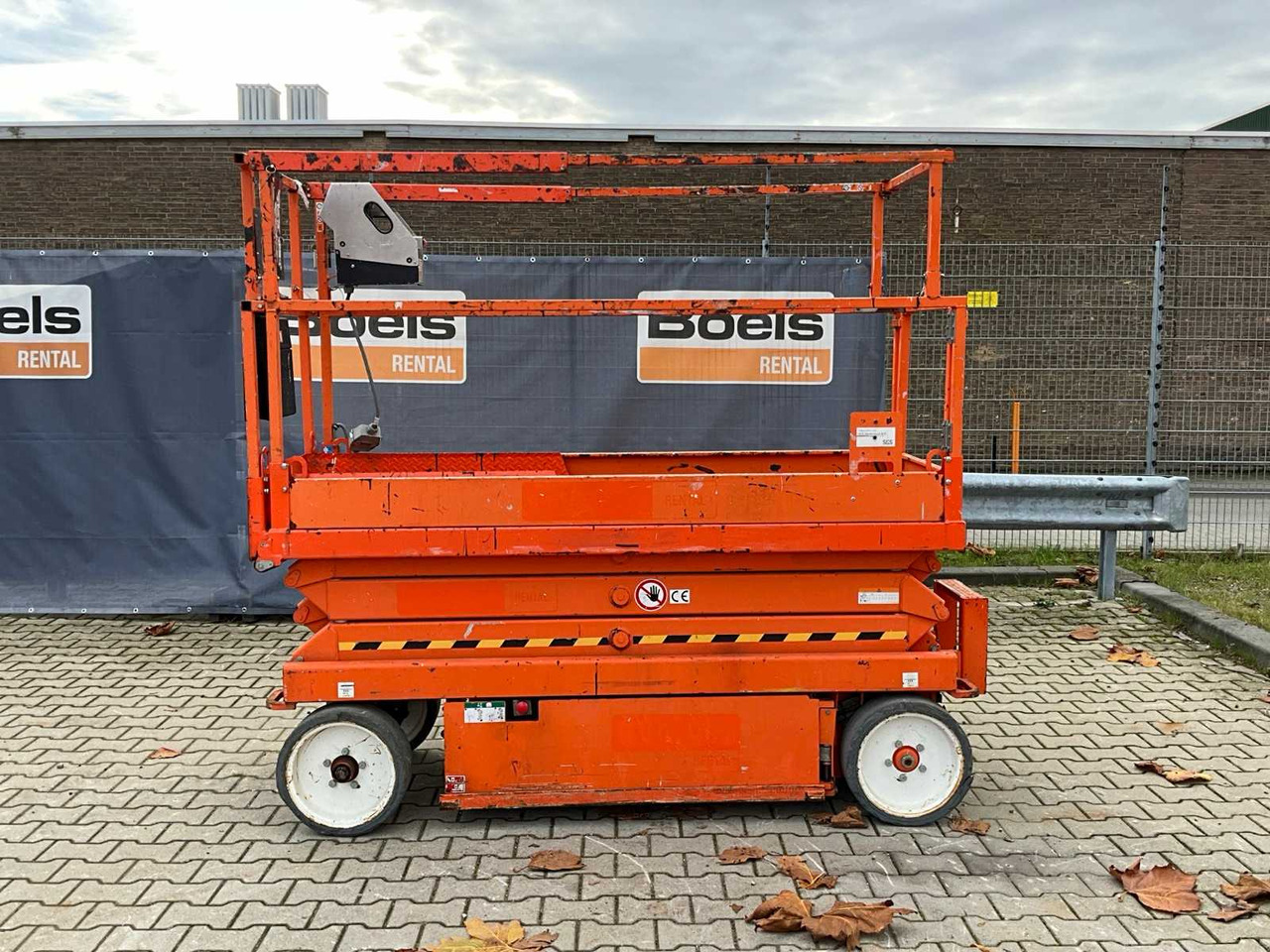 2015 SKYJACK SJ III 3220 AERIAL PLATFORM - Henkilönostin: kuva 2015 SKYJACK SJ III 3220 AERIAL PLATFORM - Henkilönostin 2015 SKYJACK SJ III 3220 AERIAL PLATFORM - Henkilönostin: kuva 2015 SKYJACK SJ III 3220 AERIAL PLATFORM - Henkilönostin