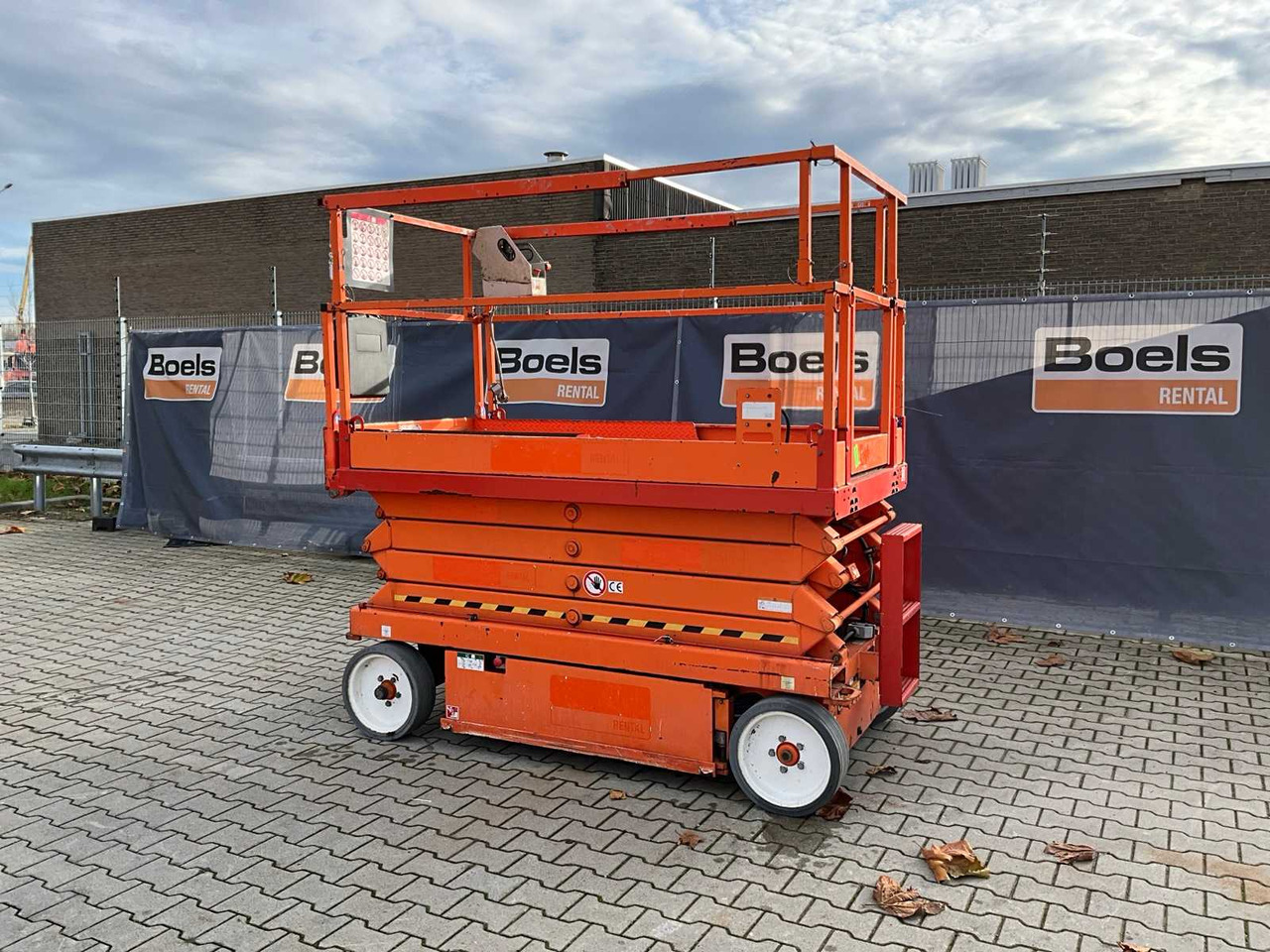 2015 SKYJACK SJ III 4626 AERIAL PLATFORM - Henkilönostin: kuva 2015 SKYJACK SJ III 4626 AERIAL PLATFORM - Henkilönostin 2015 SKYJACK SJ III 4626 AERIAL PLATFORM - Henkilönostin: kuva 2015 SKYJACK SJ III 4626 AERIAL PLATFORM - Henkilönostin