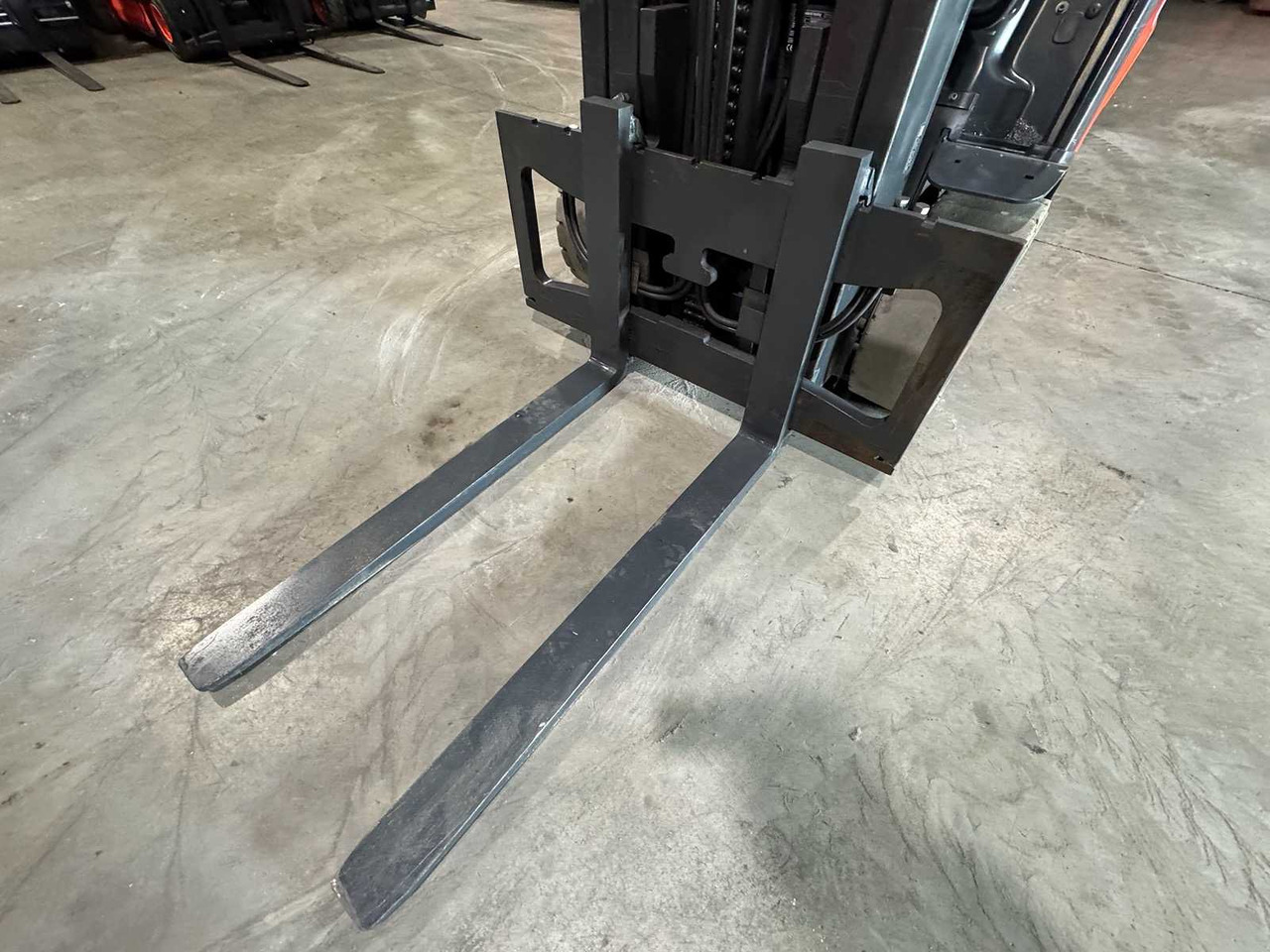 Vastapainotrukki 2016 SERVICE + UVV 10/2026 LINDE E30L 3.000KG EVO TRIPLEX 3.+4.: kuva Vastapainotrukki 2016 SERVICE + UVV 10/2026 LINDE E30L 3.000KG EVO TRIPLEX 3.+4. Vastapainotrukki 2016 SERVICE + UVV 10/2026 LINDE E30L 3.000KG EVO TRIPLEX 3.+4.: kuva Vastapainotrukki 2016 SERVICE + UVV 10/2026 LINDE E30L 3.000KG EVO TRIPLEX 3.+4.