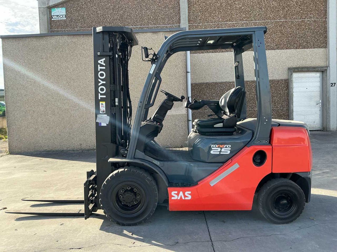 2016 TOYOTA 06-8FD25F FORKLIFT - Vastapainotrukki: kuva 2016 TOYOTA 06-8FD25F FORKLIFT - Vastapainotrukki 2016 TOYOTA 06-8FD25F FORKLIFT - Vastapainotrukki: kuva 2016 TOYOTA 06-8FD25F FORKLIFT - Vastapainotrukki