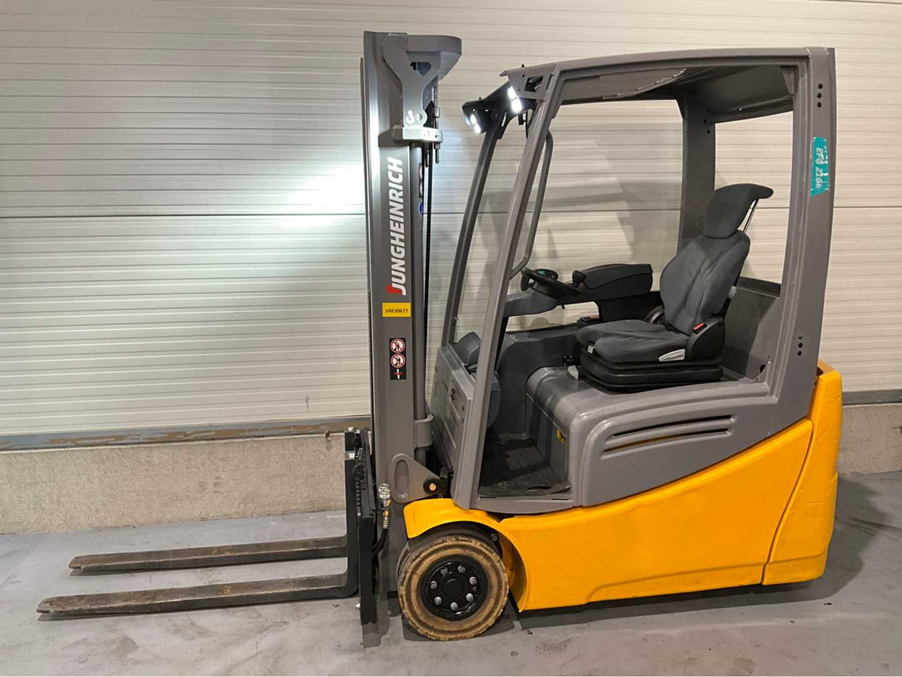 2017 JUNGHEINRICH EFG 216K FORKLIFT - Vastapainotrukki: kuva 2017 JUNGHEINRICH EFG 216K FORKLIFT - Vastapainotrukki 2017 JUNGHEINRICH EFG 216K FORKLIFT - Vastapainotrukki: kuva 2017 JUNGHEINRICH EFG 216K FORKLIFT - Vastapainotrukki