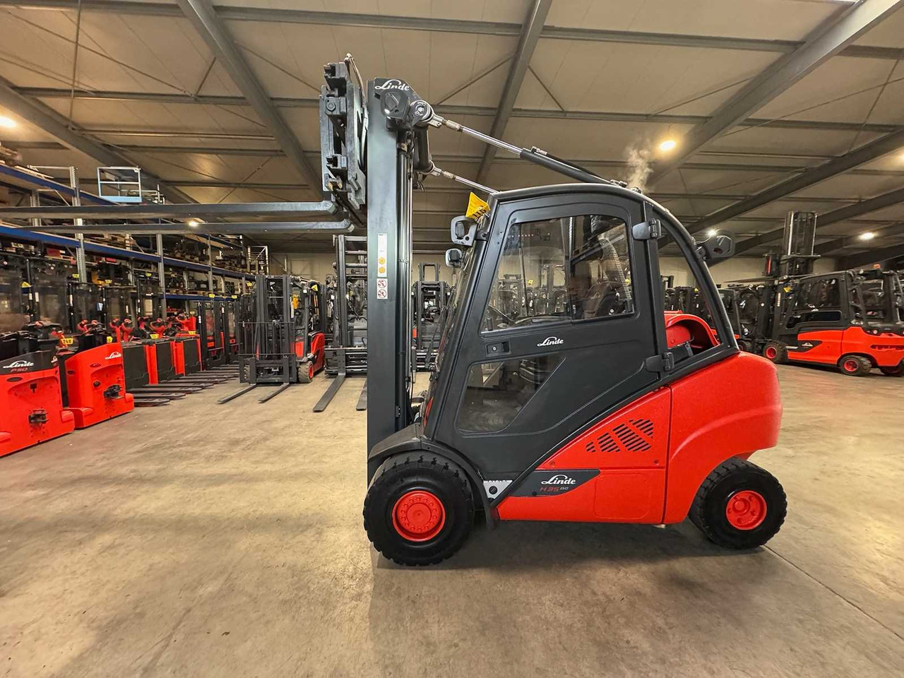 2020 LINDE H35T 3.500KG 3.+4TH VALVE 177CM FORK ADJUSTER TRIPLEX 645CM GAS FORKLIFT FORKLIFT - Vastapainotrukki: kuva 2020 LINDE H35T 3.500KG 3.+4TH VALVE 177CM FORK ADJUSTER TRIPLEX 645CM GAS FORKLIFT FORKLIFT - Vastapainotrukki 2020 LINDE H35T 3.500KG 3.+4TH VALVE 177CM FORK ADJUSTER TRIPLEX 645CM GAS FORKLIFT FORKLIFT - Vastapainotrukki: kuva 2020 LINDE H35T 3.500KG 3.+4TH VALVE 177CM FORK ADJUSTER TRIPLEX 645CM GAS FORKLIFT FORKLIFT - Vastapainotrukki