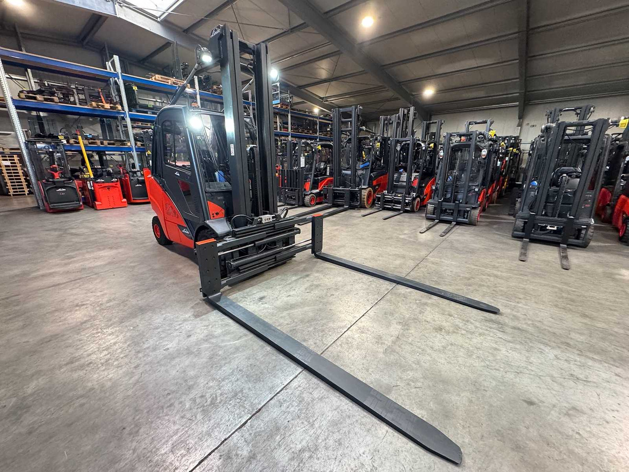 2020 LINDE H35T 3.500KG 3.+4TH VALVE 177CM FORK ADJUSTER TRIPLEX 645CM GAS FORKLIFT FORKLIFT - Vastapainotrukki: kuva 2020 LINDE H35T 3.500KG 3.+4TH VALVE 177CM FORK ADJUSTER TRIPLEX 645CM GAS FORKLIFT FORKLIFT - Vastapainotrukki 2020 LINDE H35T 3.500KG 3.+4TH VALVE 177CM FORK ADJUSTER TRIPLEX 645CM GAS FORKLIFT FORKLIFT - Vastapainotrukki: kuva 2020 LINDE H35T 3.500KG 3.+4TH VALVE 177CM FORK ADJUSTER TRIPLEX 645CM GAS FORKLIFT FORKLIFT - Vastapainotrukki