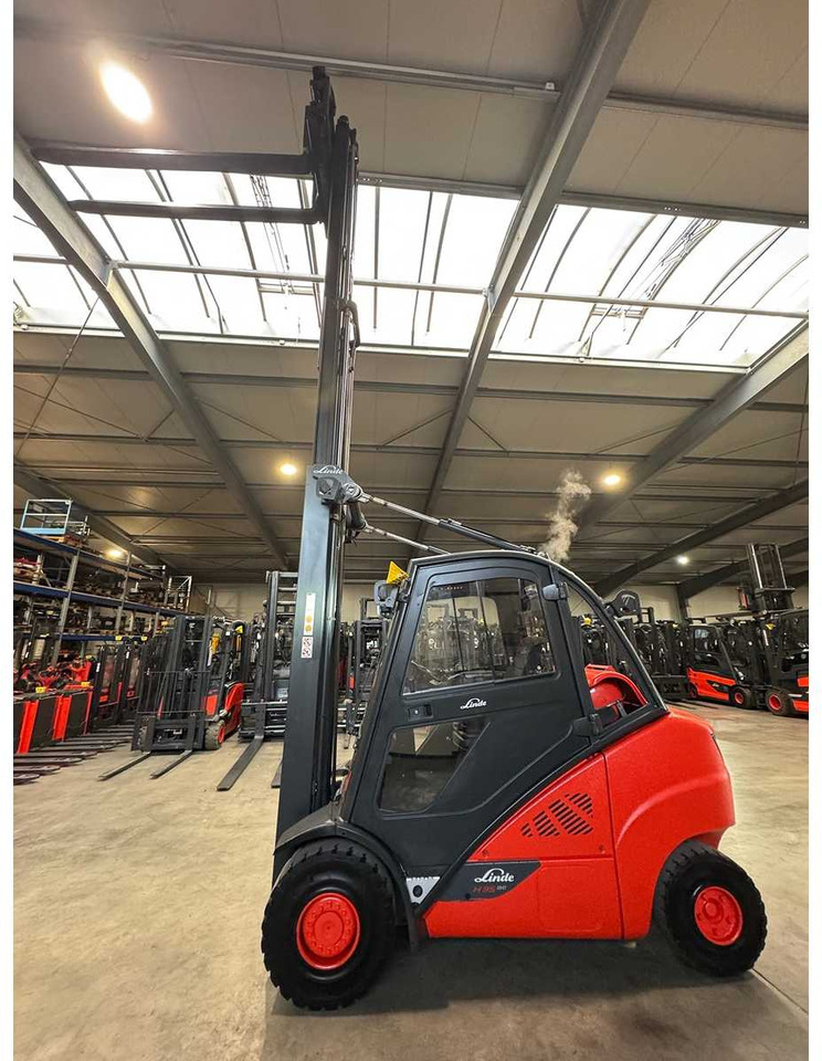 2020 LINDE H35T 3.500KG 3.+4TH VALVE 177CM FORK ADJUSTER TRIPLEX 645CM GAS FORKLIFT FORKLIFT - Vastapainotrukki: kuva 2020 LINDE H35T 3.500KG 3.+4TH VALVE 177CM FORK ADJUSTER TRIPLEX 645CM GAS FORKLIFT FORKLIFT - Vastapainotrukki 2020 LINDE H35T 3.500KG 3.+4TH VALVE 177CM FORK ADJUSTER TRIPLEX 645CM GAS FORKLIFT FORKLIFT - Vastapainotrukki: kuva 2020 LINDE H35T 3.500KG 3.+4TH VALVE 177CM FORK ADJUSTER TRIPLEX 645CM GAS FORKLIFT FORKLIFT - Vastapainotrukki
