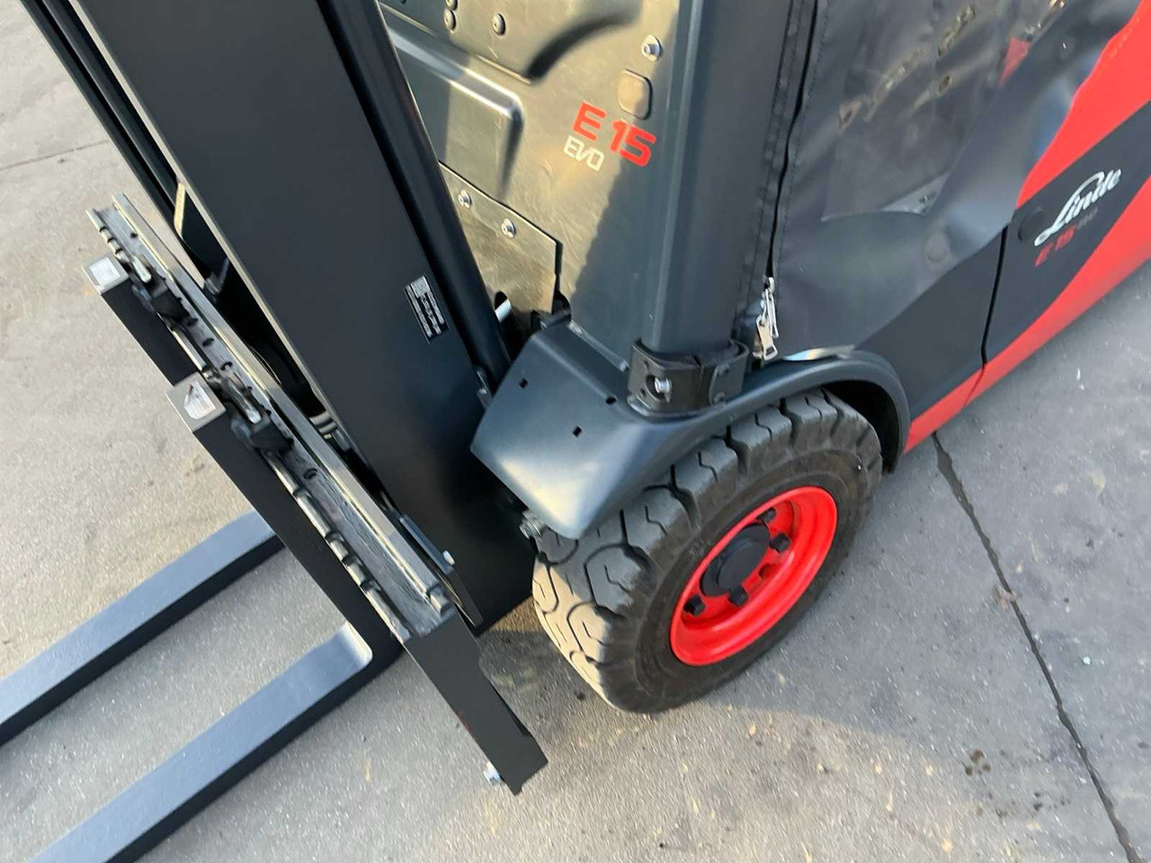 Vastapainotrukki 2023 LINDE E15-02 FORKLIFT: kuva Vastapainotrukki 2023 LINDE E15-02 FORKLIFT