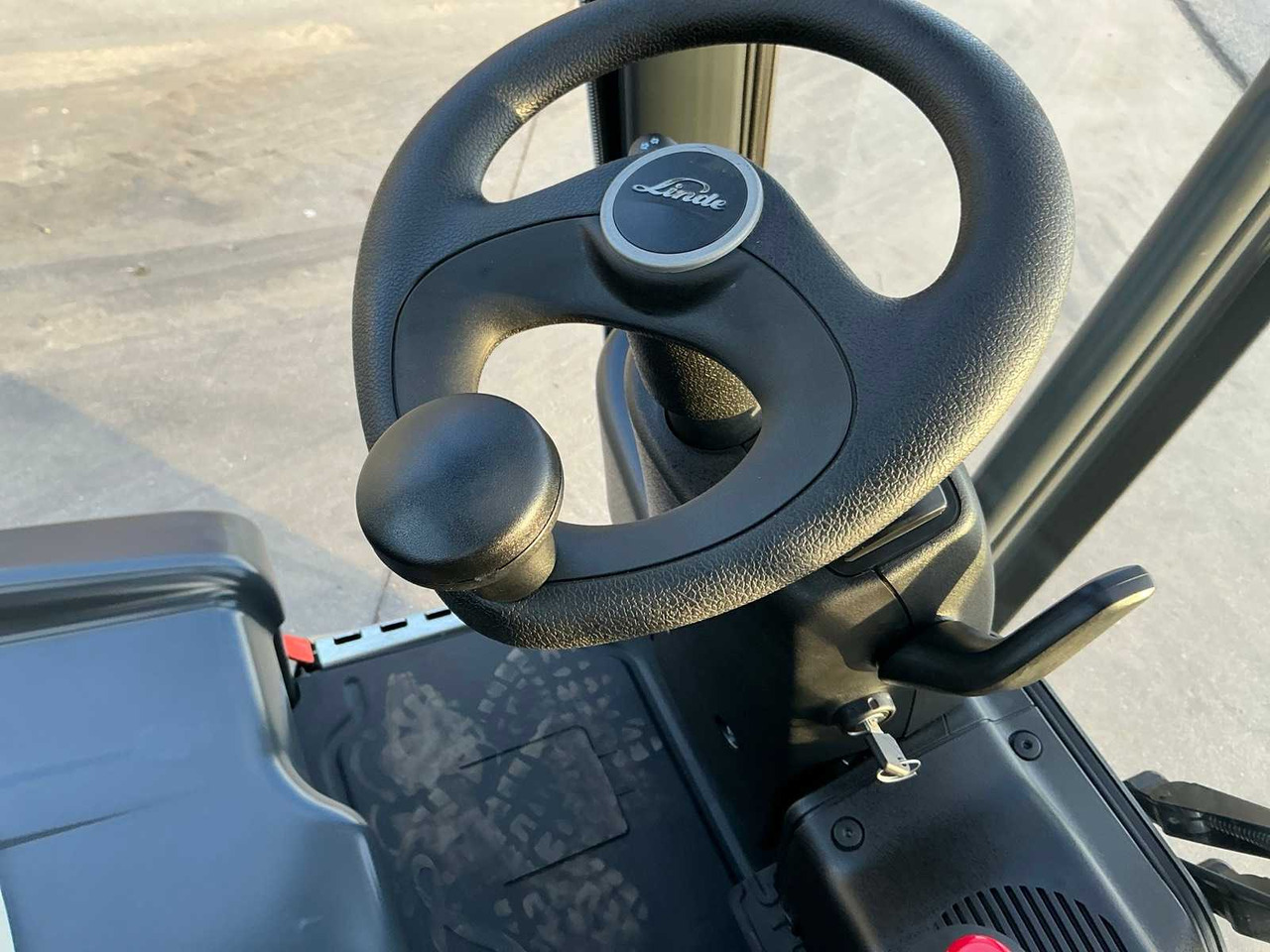 Vastapainotrukki 2023 LINDE E15-02 FORKLIFT: kuva Vastapainotrukki 2023 LINDE E15-02 FORKLIFT