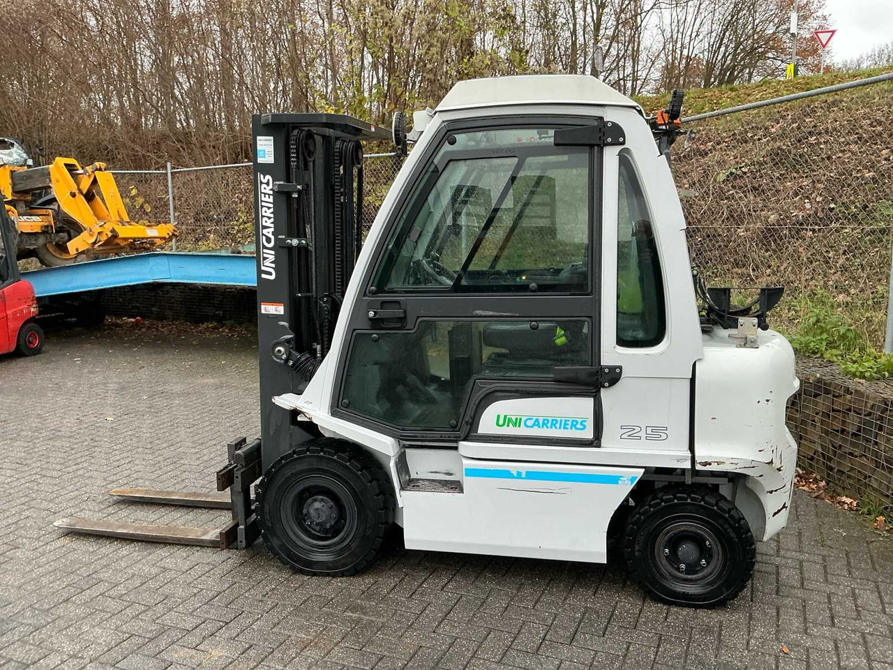 2918 UNICARRIERS U1D2A25LQ FORKLIFT - Vastapainotrukki: kuva 2918 UNICARRIERS U1D2A25LQ FORKLIFT - Vastapainotrukki 2918 UNICARRIERS U1D2A25LQ FORKLIFT - Vastapainotrukki: kuva 2918 UNICARRIERS U1D2A25LQ FORKLIFT - Vastapainotrukki