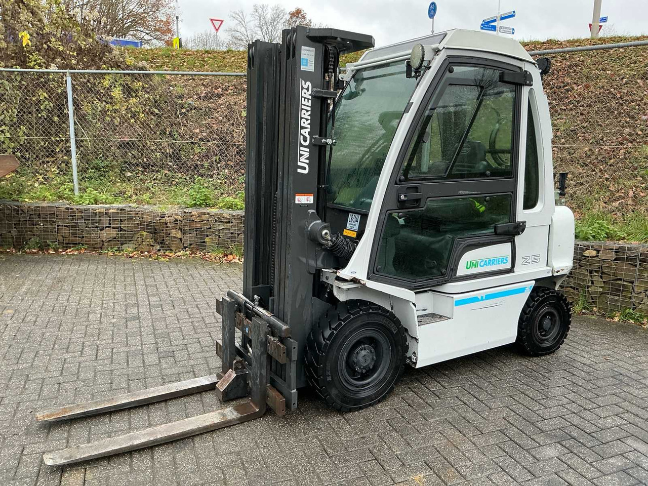 2918 UNICARRIERS U1D2A25LQ FORKLIFT - Vastapainotrukki: kuva 2918 UNICARRIERS U1D2A25LQ FORKLIFT - Vastapainotrukki 2918 UNICARRIERS U1D2A25LQ FORKLIFT - Vastapainotrukki: kuva 2918 UNICARRIERS U1D2A25LQ FORKLIFT - Vastapainotrukki