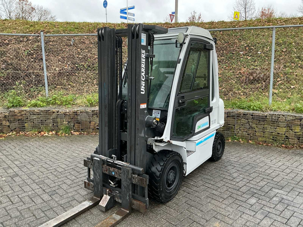 2918 UNICARRIERS U1D2A25LQ FORKLIFT - Vastapainotrukki: kuva 2918 UNICARRIERS U1D2A25LQ FORKLIFT - Vastapainotrukki 2918 UNICARRIERS U1D2A25LQ FORKLIFT - Vastapainotrukki: kuva 2918 UNICARRIERS U1D2A25LQ FORKLIFT - Vastapainotrukki