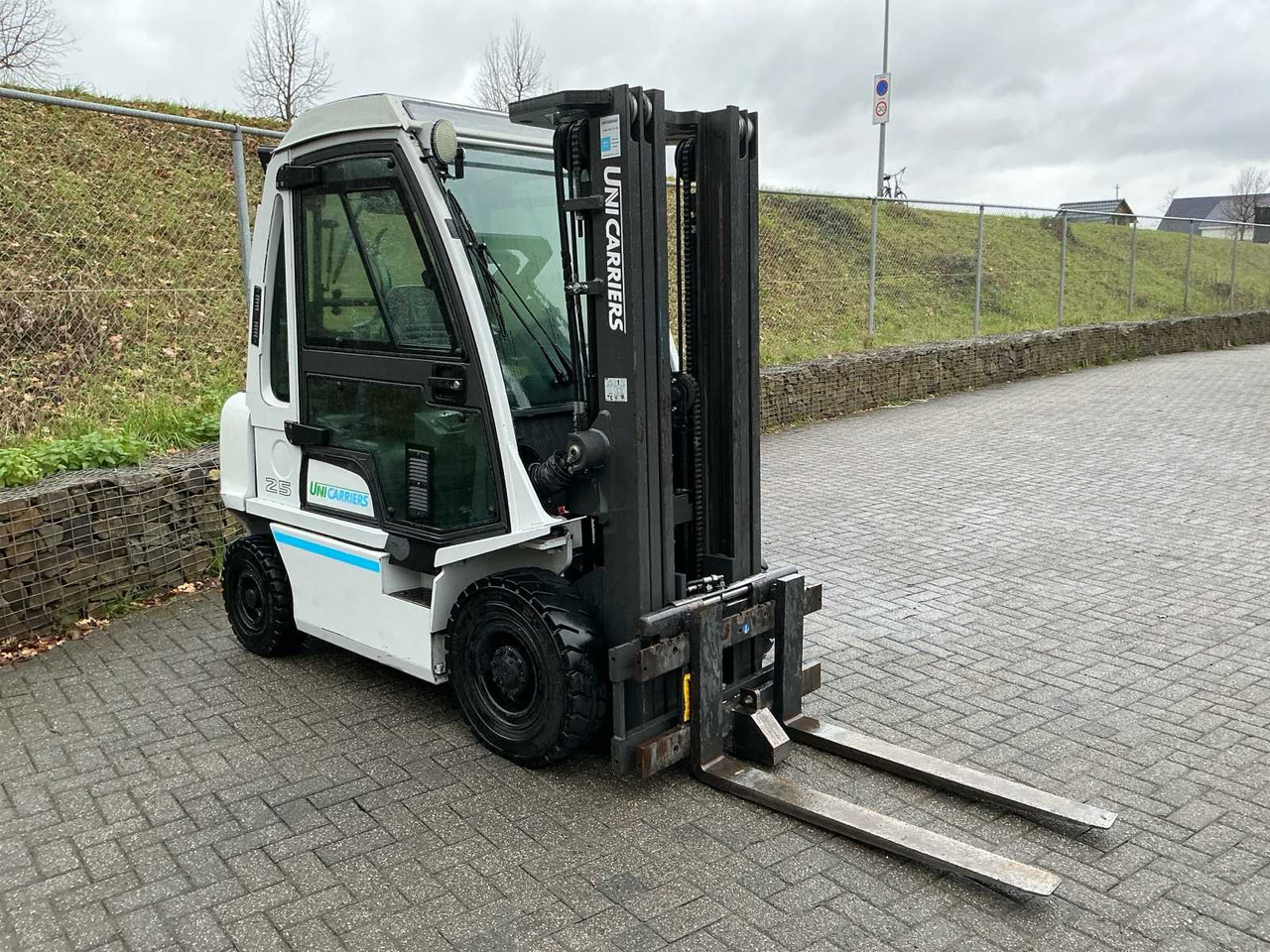 2918 UNICARRIERS U1D2A25LQ FORKLIFT - Vastapainotrukki: kuva 2918 UNICARRIERS U1D2A25LQ FORKLIFT - Vastapainotrukki 2918 UNICARRIERS U1D2A25LQ FORKLIFT - Vastapainotrukki: kuva 2918 UNICARRIERS U1D2A25LQ FORKLIFT - Vastapainotrukki