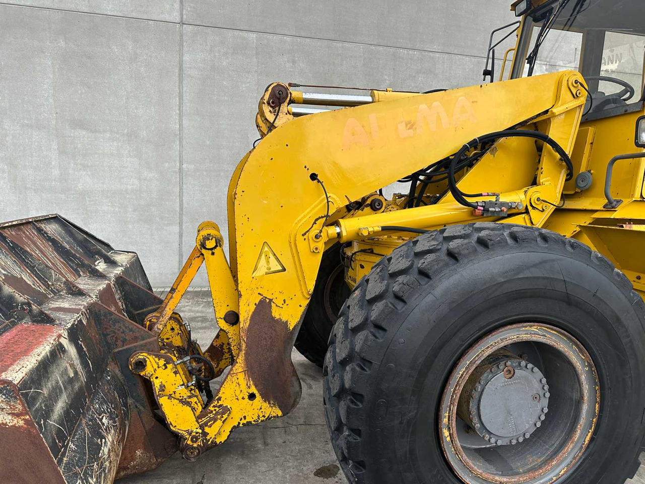 Pyöräkuormaaja AHLMANN - 1999 - AS200 - SHOVEL: kuva Pyöräkuormaaja AHLMANN - 1999 - AS200 - SHOVEL