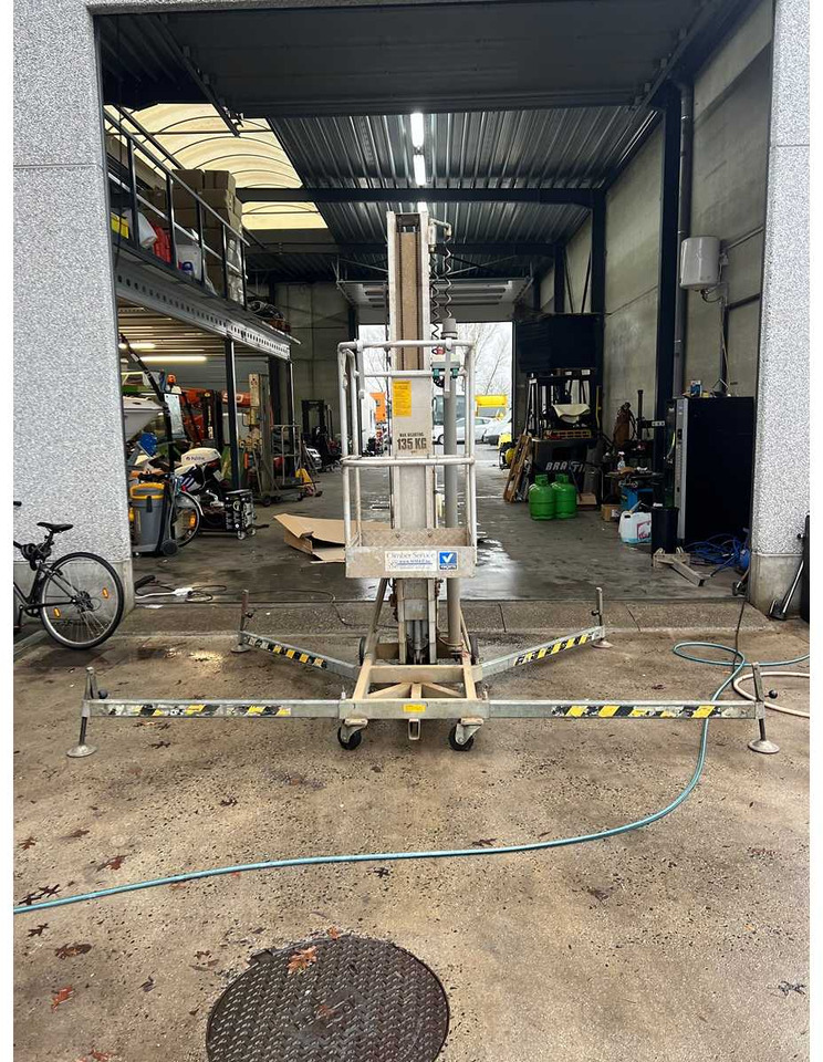 ALP LIFT - 1997 - AERIAL PLATFORM - Henkilönostin: kuva ALP LIFT - 1997 - AERIAL PLATFORM - Henkilönostin ALP LIFT - 1997 - AERIAL PLATFORM - Henkilönostin: kuva ALP LIFT - 1997 - AERIAL PLATFORM - Henkilönostin