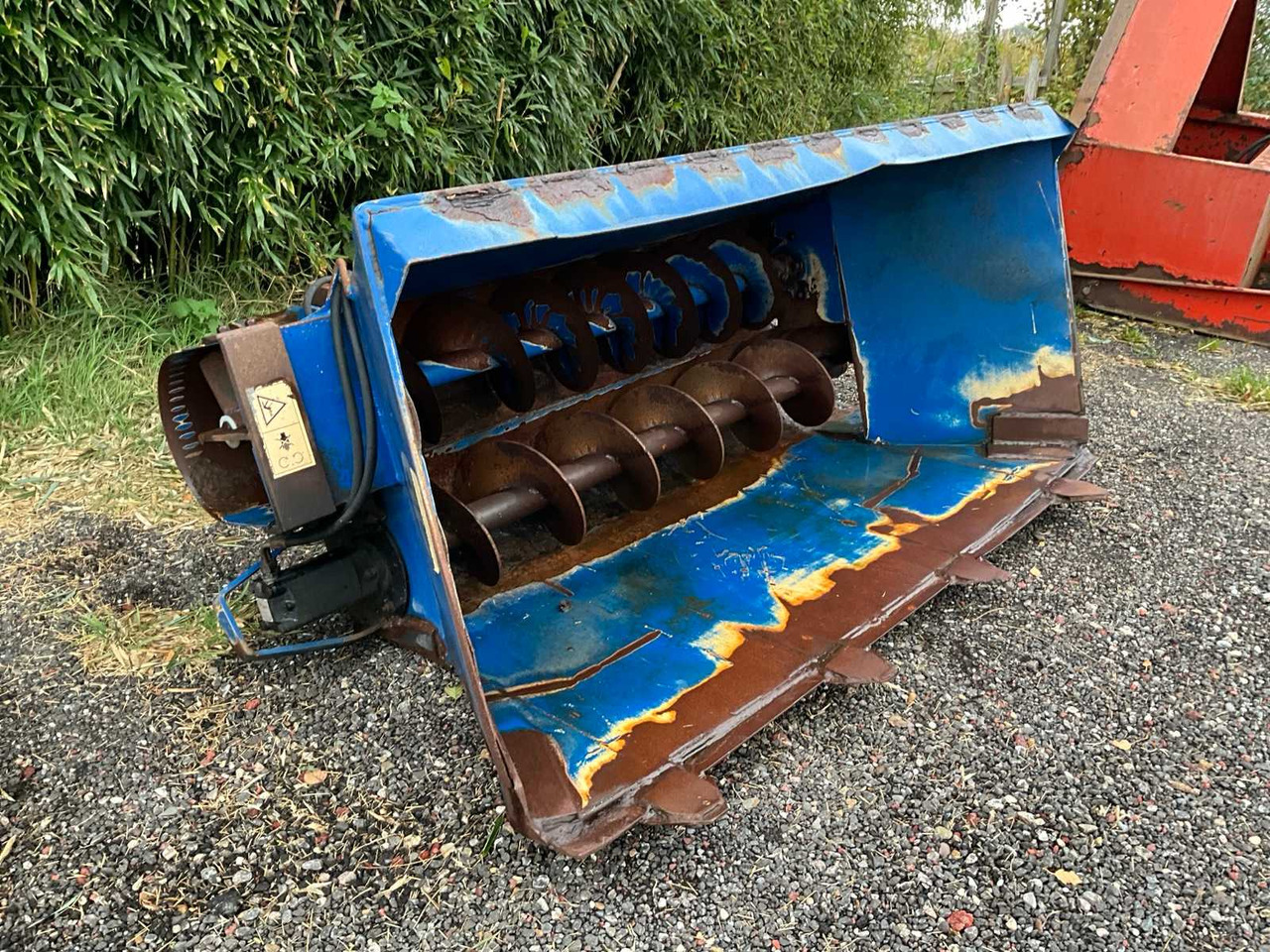 AP VDC 2000 - Säilörehu - laitteet: kuva AP VDC 2000 - Säilörehu - laitteet AP VDC 2000 - Säilörehu - laitteet: kuva AP VDC 2000 - Säilörehu - laitteet