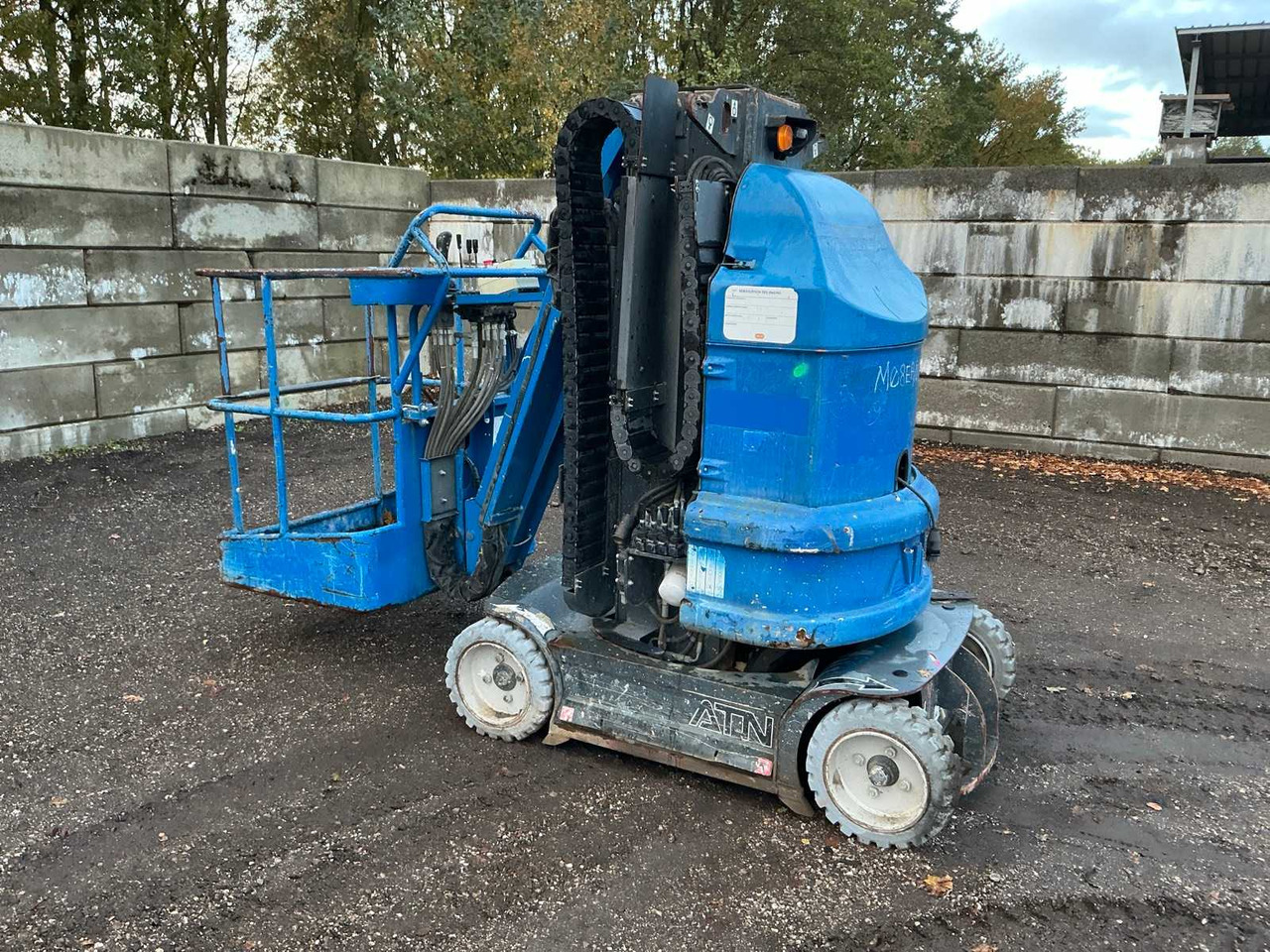 ATN PIAF 880R - Henkilönostin: kuva ATN PIAF 880R - Henkilönostin ATN PIAF 880R - Henkilönostin: kuva ATN PIAF 880R - Henkilönostin