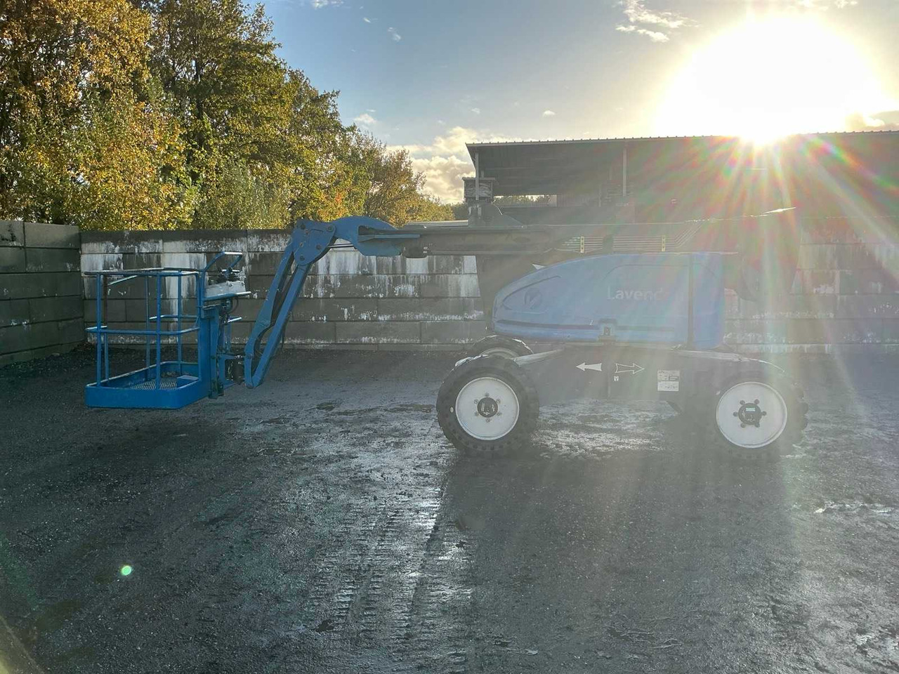 ATN Zebra 12 - Henkilönostin: kuva ATN Zebra 12 - Henkilönostin ATN Zebra 12 - Henkilönostin: kuva ATN Zebra 12 - Henkilönostin