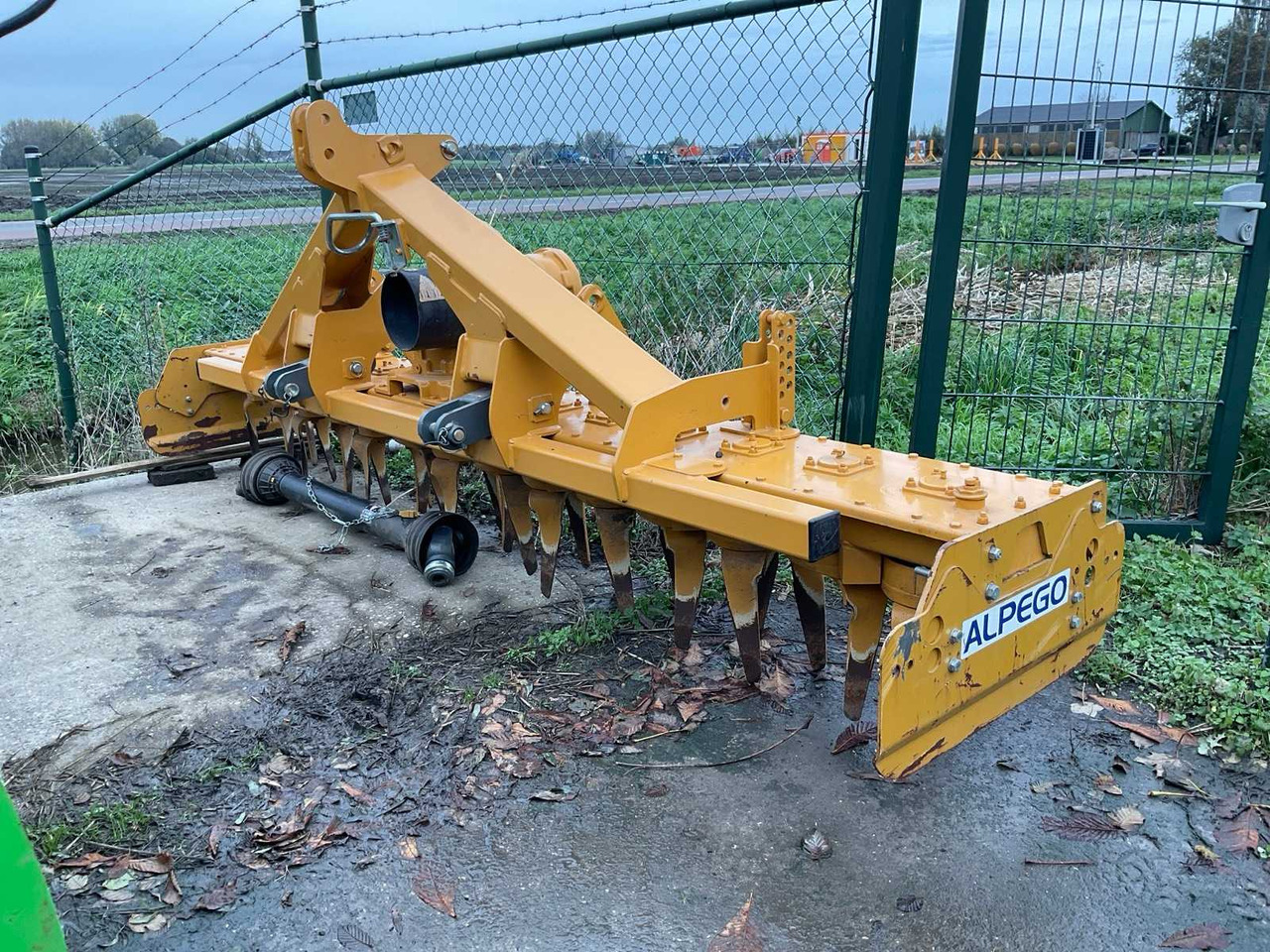 Alpego RMT 350 - Vaakatasojyrsin: kuva Alpego RMT 350 - Vaakatasojyrsin Alpego RMT 350 - Vaakatasojyrsin: kuva Alpego RMT 350 - Vaakatasojyrsin