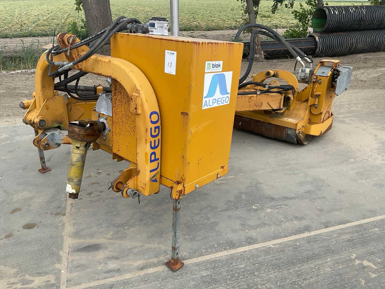 Alpego TL33-200 - Kesantomurskain/ Vesakkomurskain: kuva Alpego TL33-200 - Kesantomurskain/ Vesakkomurskain Alpego TL33-200 - Kesantomurskain/ Vesakkomurskain: kuva Alpego TL33-200 - Kesantomurskain/ Vesakkomurskain