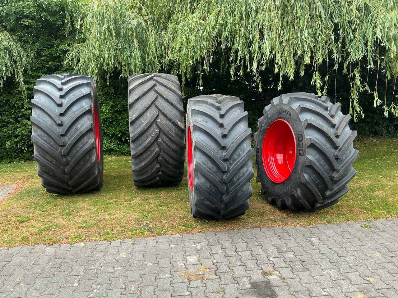 BKT Agri max V-FLECTO - Renkaat ja vanteet - Traktori: kuva BKT Agri max V-FLECTO - Renkaat ja vanteet - Traktori BKT Agri max V-FLECTO - Renkaat ja vanteet - Traktori: kuva BKT Agri max V-FLECTO - Renkaat ja vanteet - Traktori