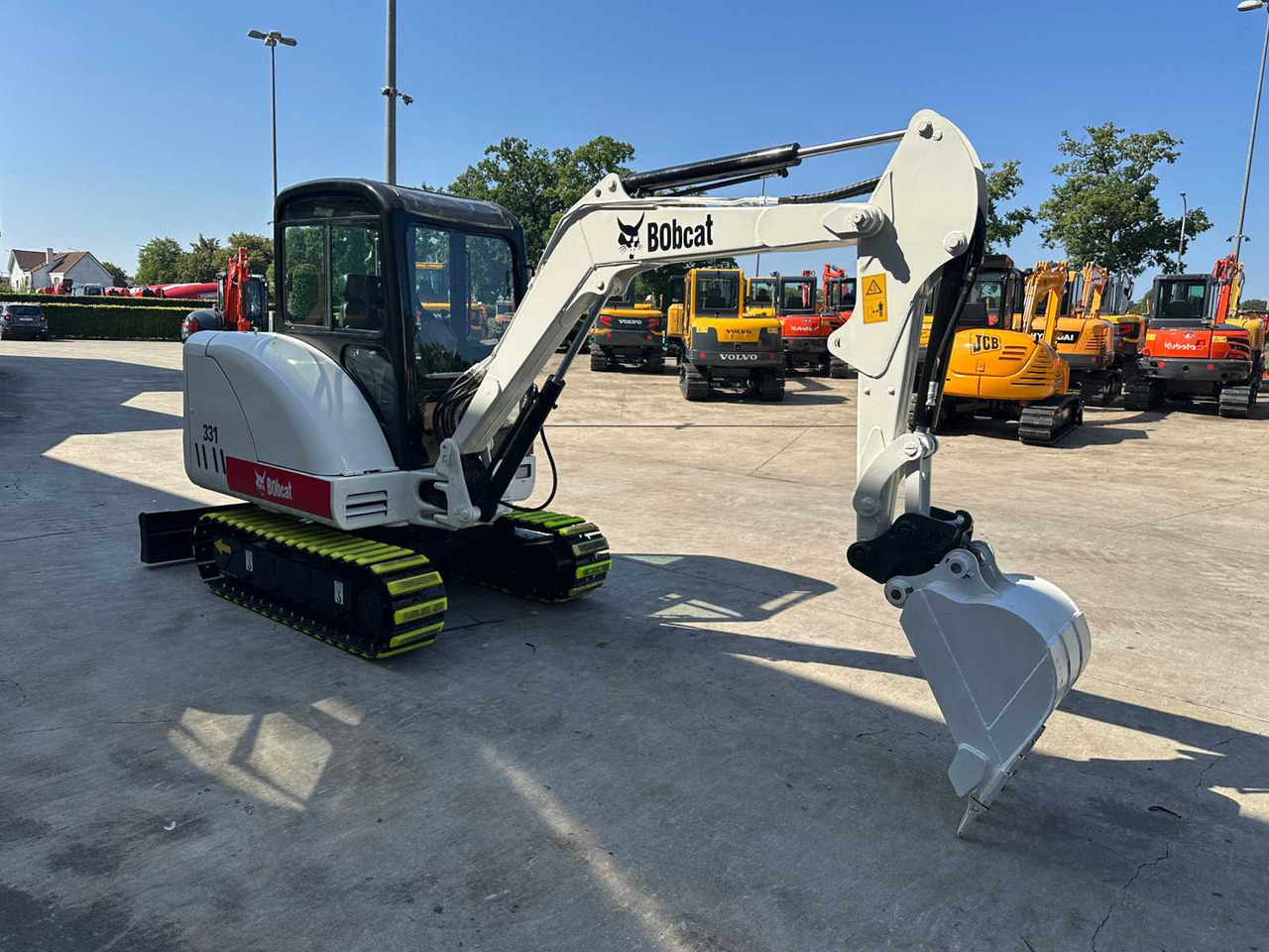 Bobcat 331 - Minikuormaaja: kuva Bobcat 331 - Minikuormaaja Bobcat 331 - Minikuormaaja: kuva Bobcat 331 - Minikuormaaja