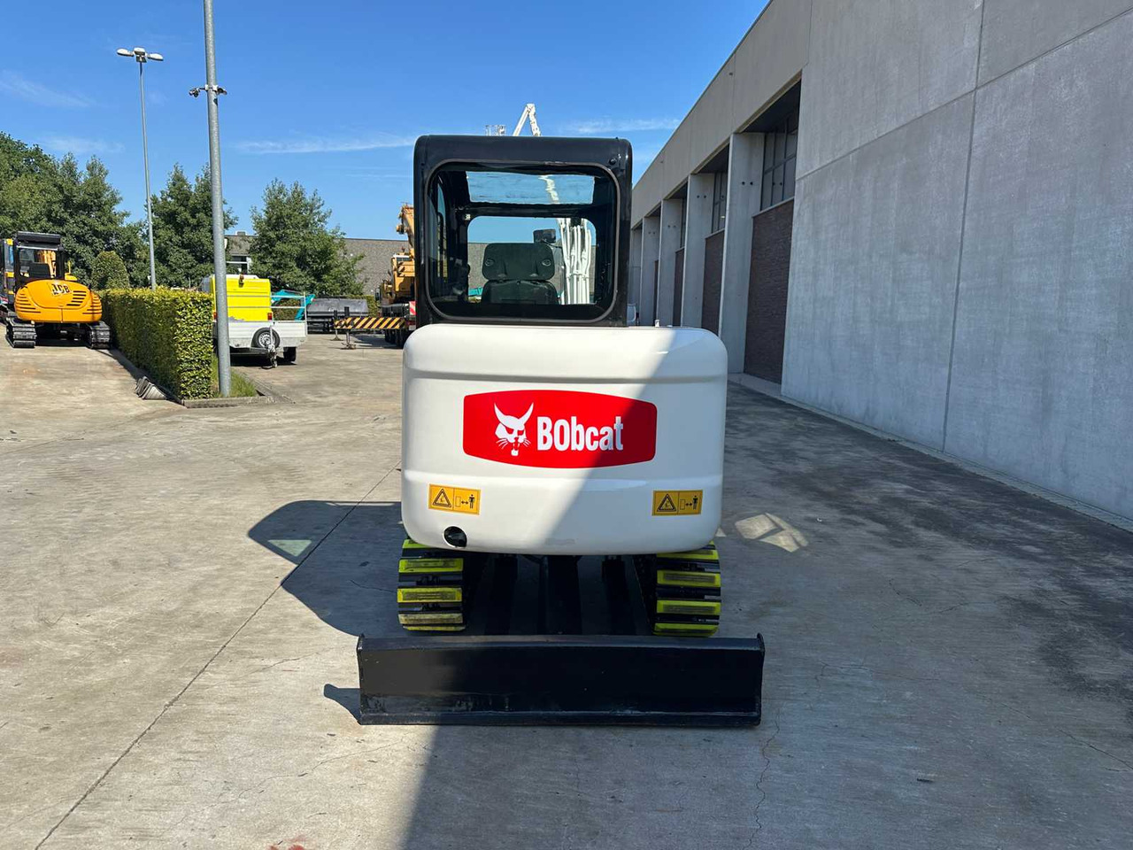 Bobcat 331 - Minikuormaaja: kuva Bobcat 331 - Minikuormaaja Bobcat 331 - Minikuormaaja: kuva Bobcat 331 - Minikuormaaja