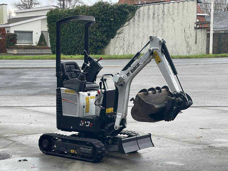 Bobcat E10Z - Telakaivukone: kuva Bobcat E10Z - Telakaivukone Bobcat E10Z - Telakaivukone: kuva Bobcat E10Z - Telakaivukone