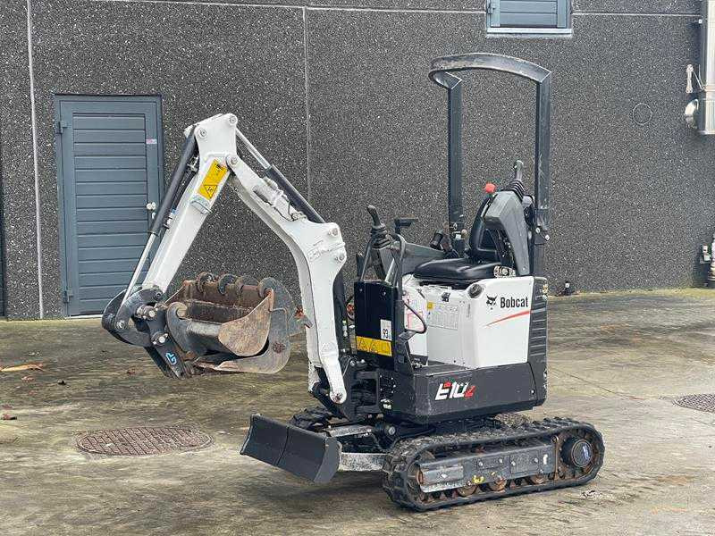 Bobcat E10Z - Telakaivukone: kuva Bobcat E10Z - Telakaivukone Bobcat E10Z - Telakaivukone: kuva Bobcat E10Z - Telakaivukone