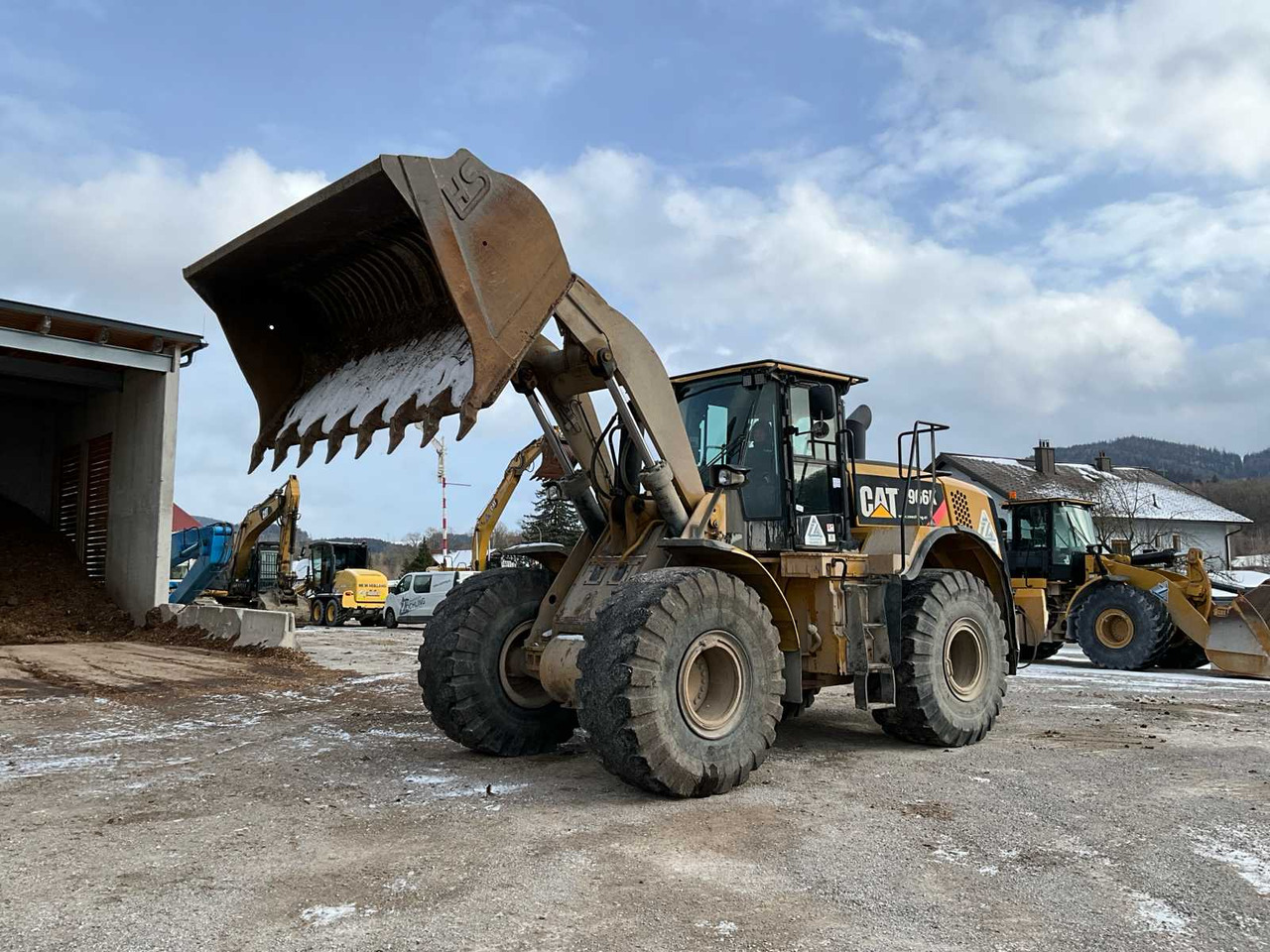 CAT 966K - Pyöräkuormaaja: kuva CAT 966K - Pyöräkuormaaja CAT 966K - Pyöräkuormaaja: kuva CAT 966K - Pyöräkuormaaja