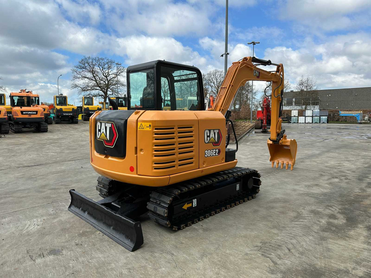Caterpillar 306E2 - Telakaivukone: kuva Caterpillar 306E2 - Telakaivukone Caterpillar 306E2 - Telakaivukone: kuva Caterpillar 306E2 - Telakaivukone