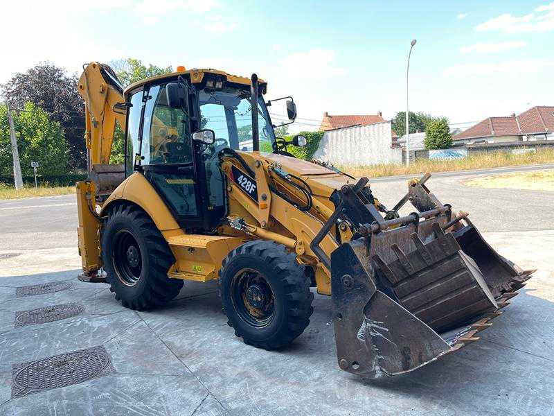 Caterpillar 428F - Kaivuri-trukki: kuva Caterpillar 428F - Kaivuri-trukki Caterpillar 428F - Kaivuri-trukki: kuva Caterpillar 428F - Kaivuri-trukki