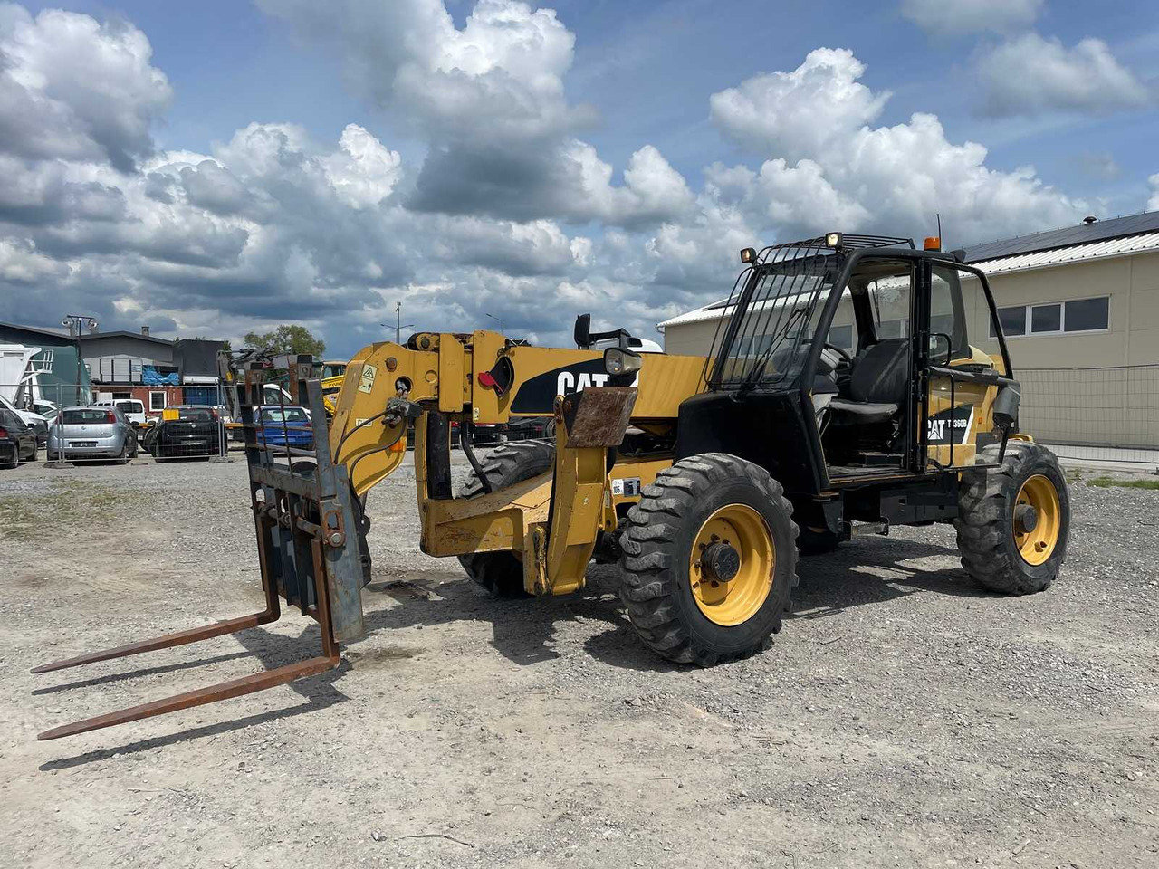 Caterpillar TH360B - Pyöräkuormaaja: kuva Caterpillar TH360B - Pyöräkuormaaja Caterpillar TH360B - Pyöräkuormaaja: kuva Caterpillar TH360B - Pyöräkuormaaja