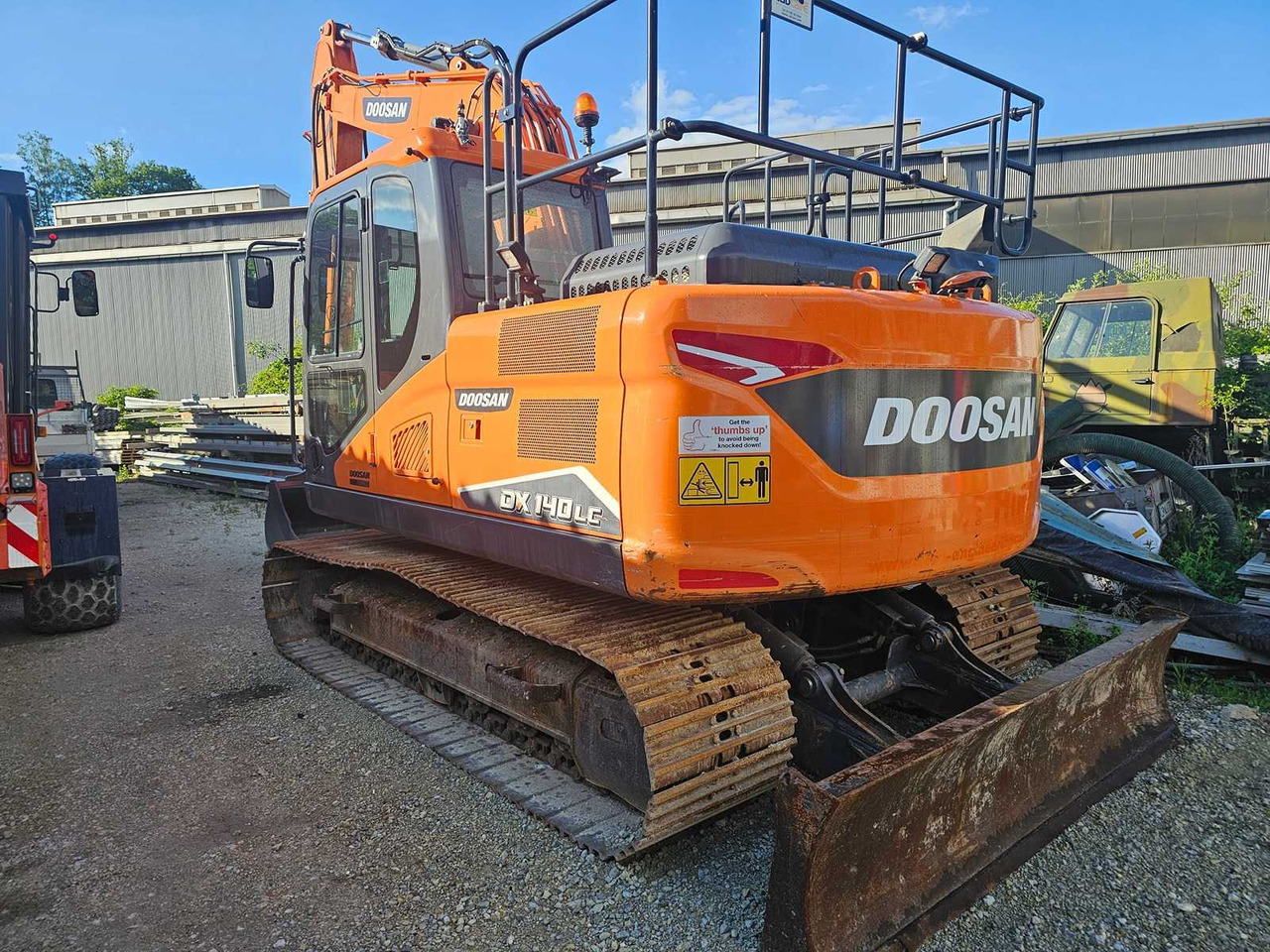 DOOSAN DX140LCR-7 - Telakaivukone: kuva DOOSAN DX140LCR-7 - Telakaivukone DOOSAN DX140LCR-7 - Telakaivukone: kuva DOOSAN DX140LCR-7 - Telakaivukone
